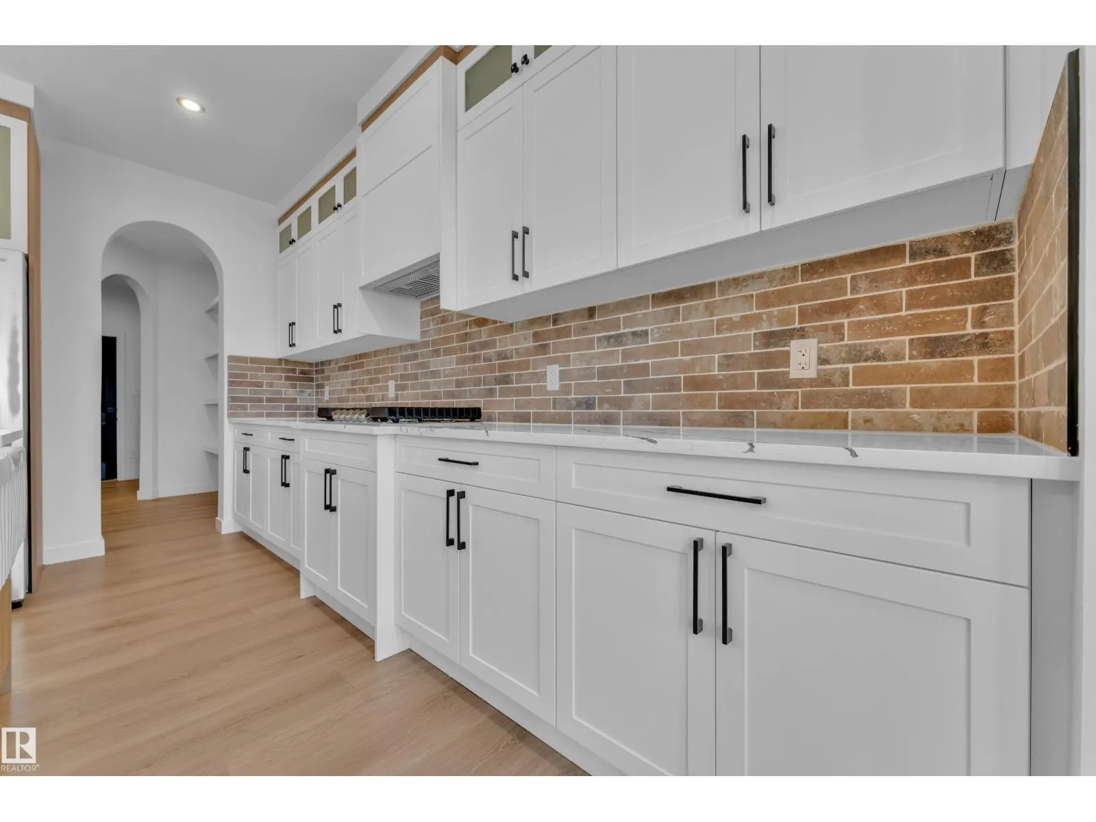 8 ELDRIDGE PT