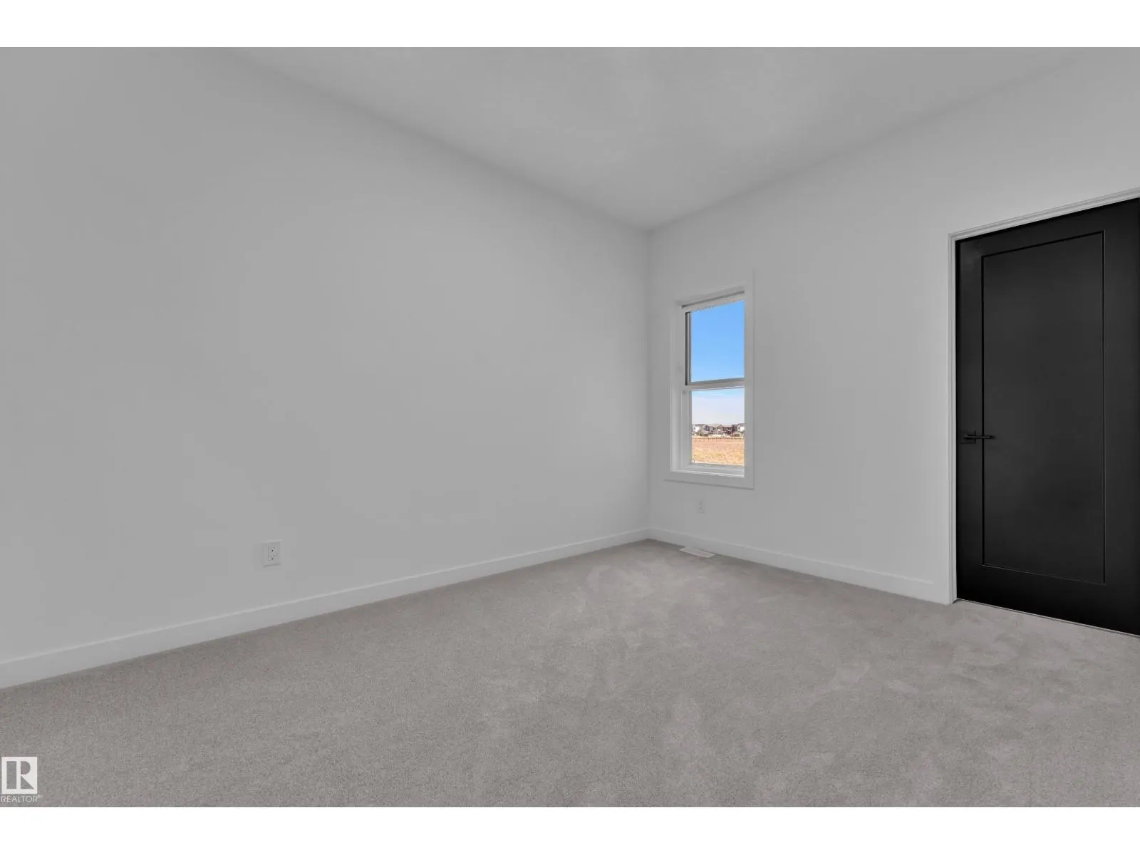 8 ELDRIDGE PT