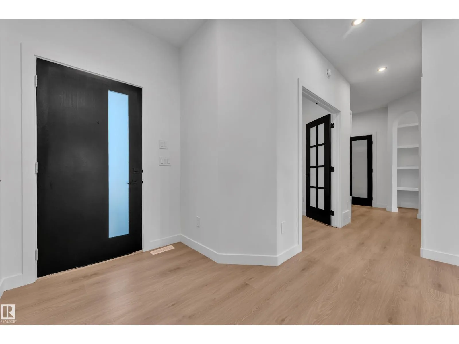 8 ELDRIDGE PT