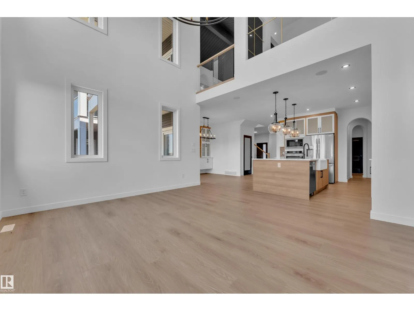 8 ELDRIDGE PT