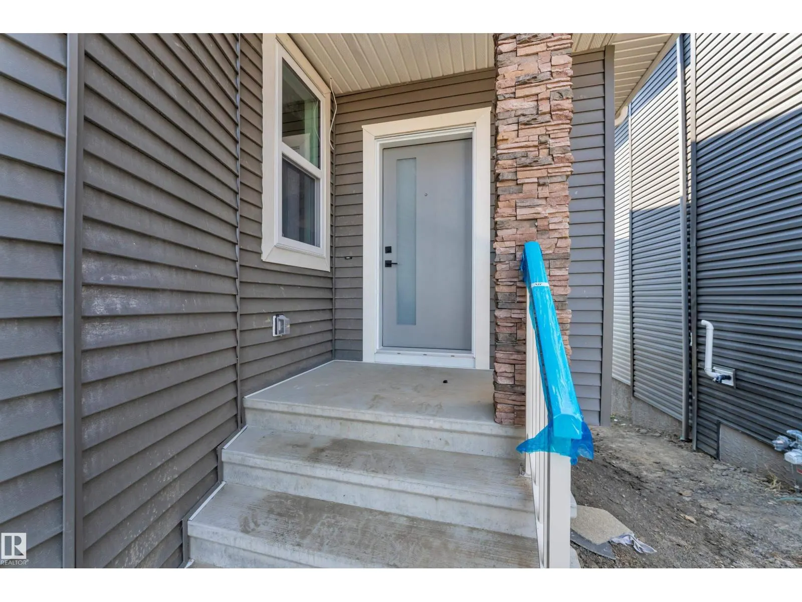 8 ELDRIDGE PT