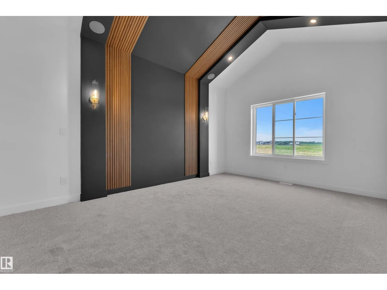 8 ELDRIDGE PT