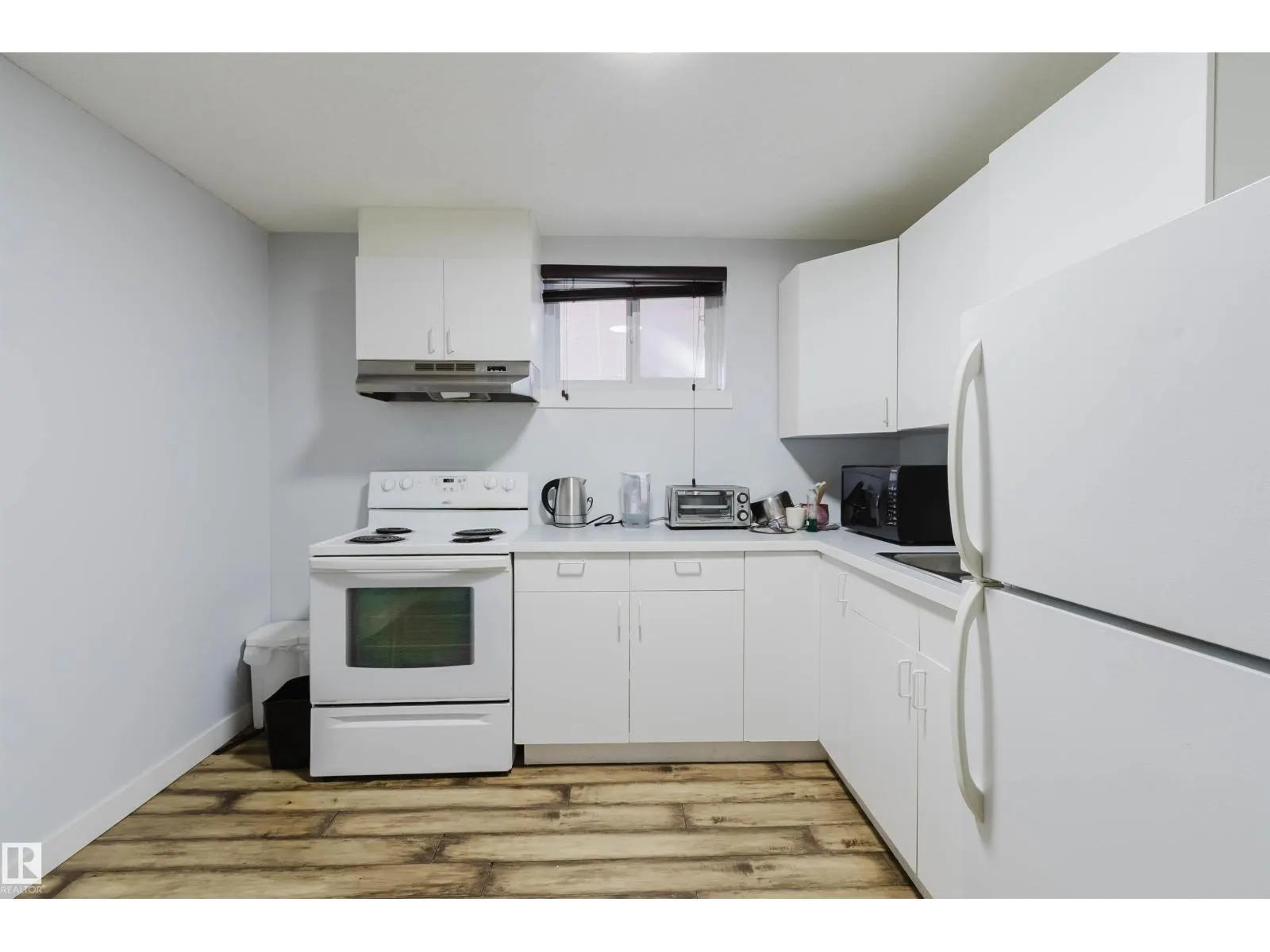 10840 74 AV NW NW