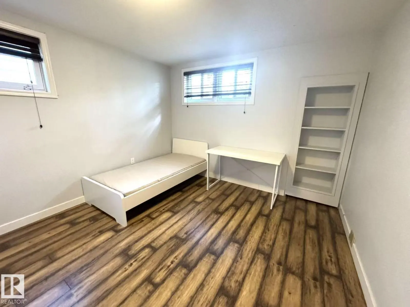 10840 74 AV NW NW