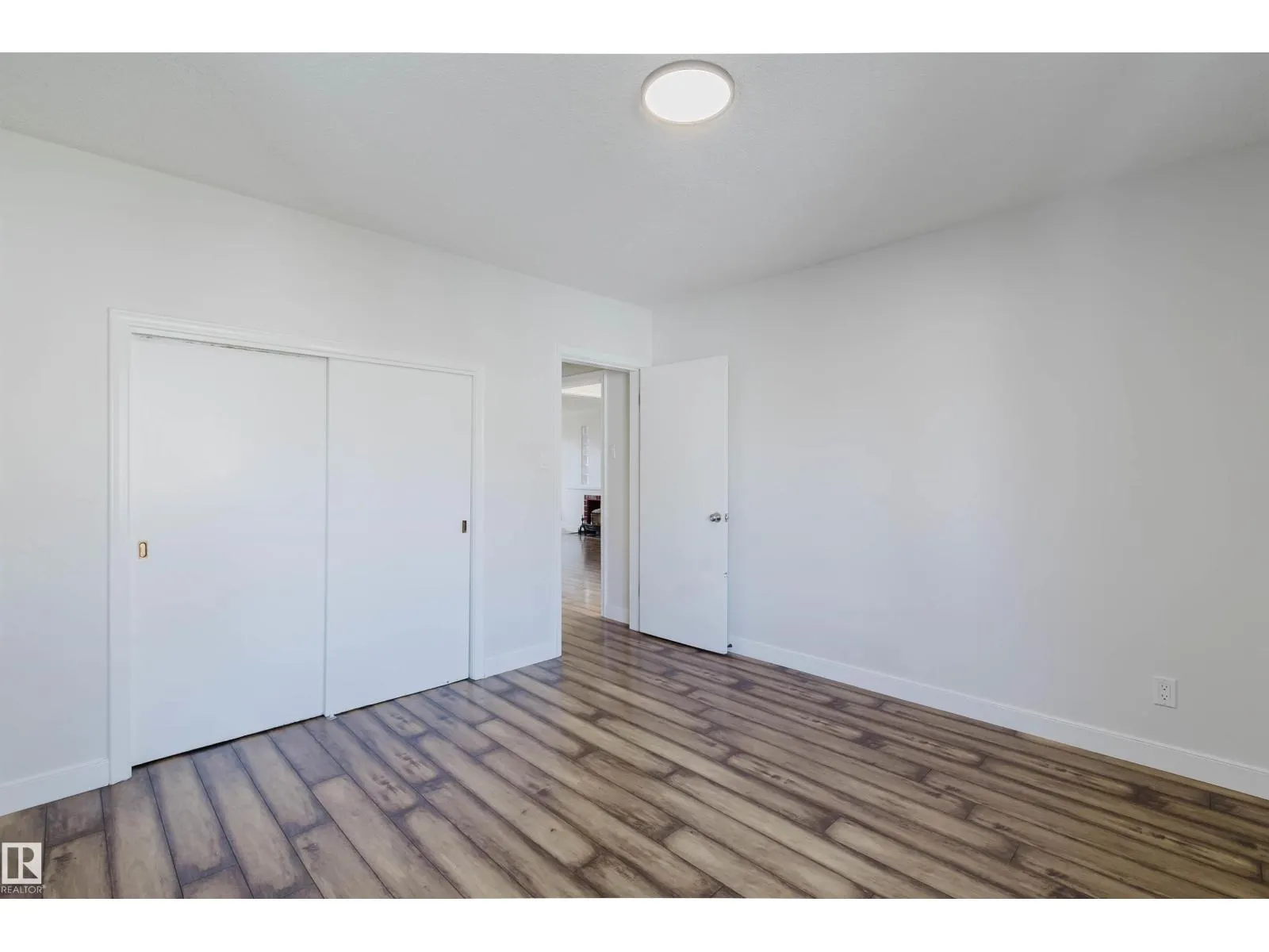 10840 74 AV NW NW