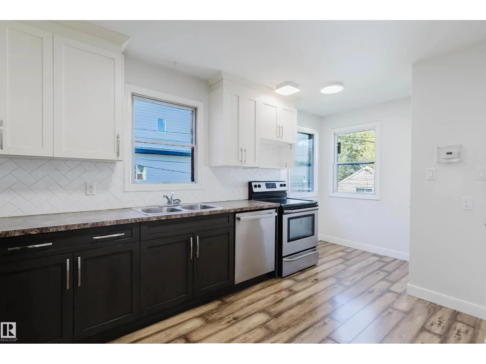 10840 74 AV NW NW