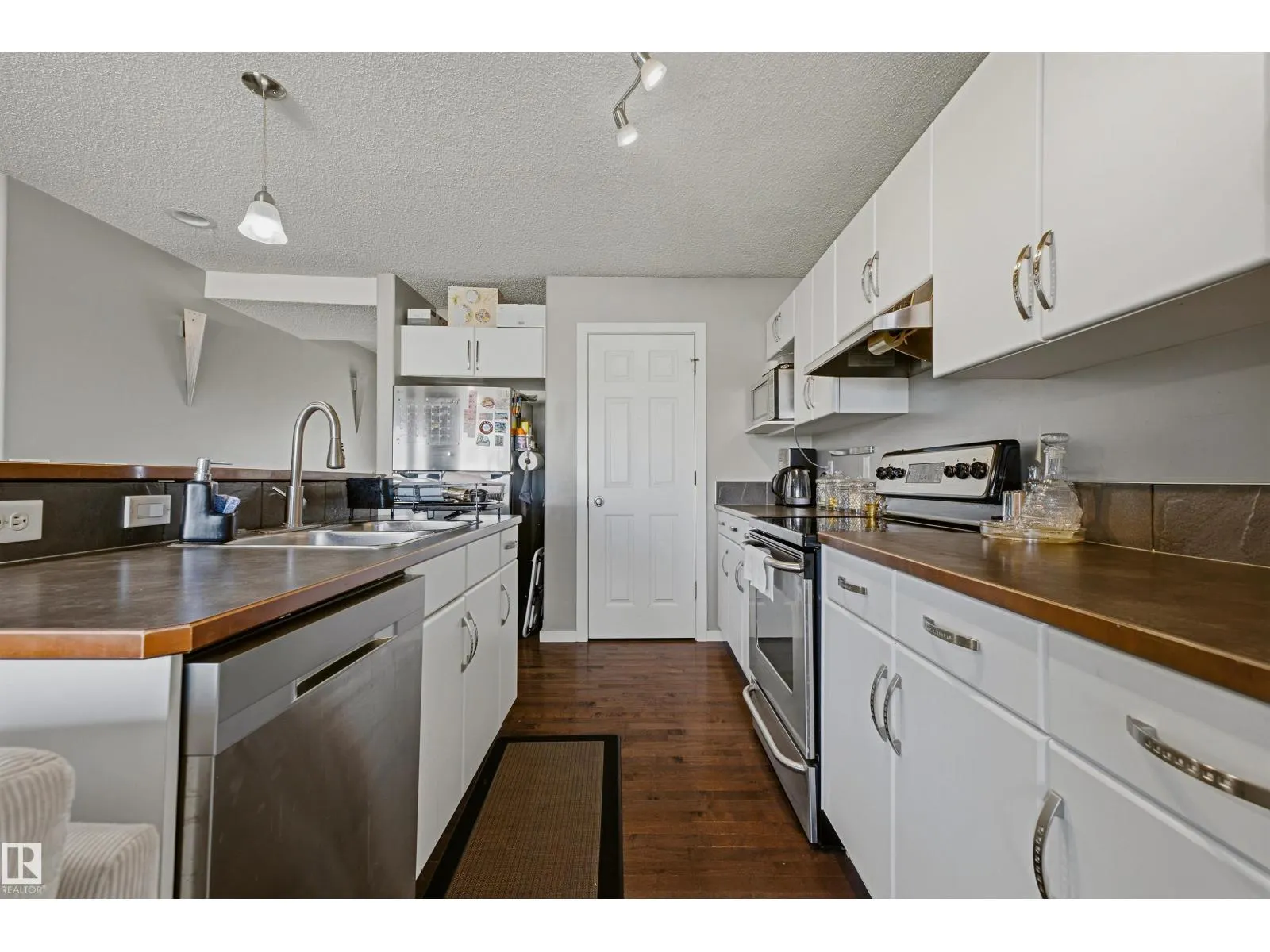 3151 TRELLE LO NW