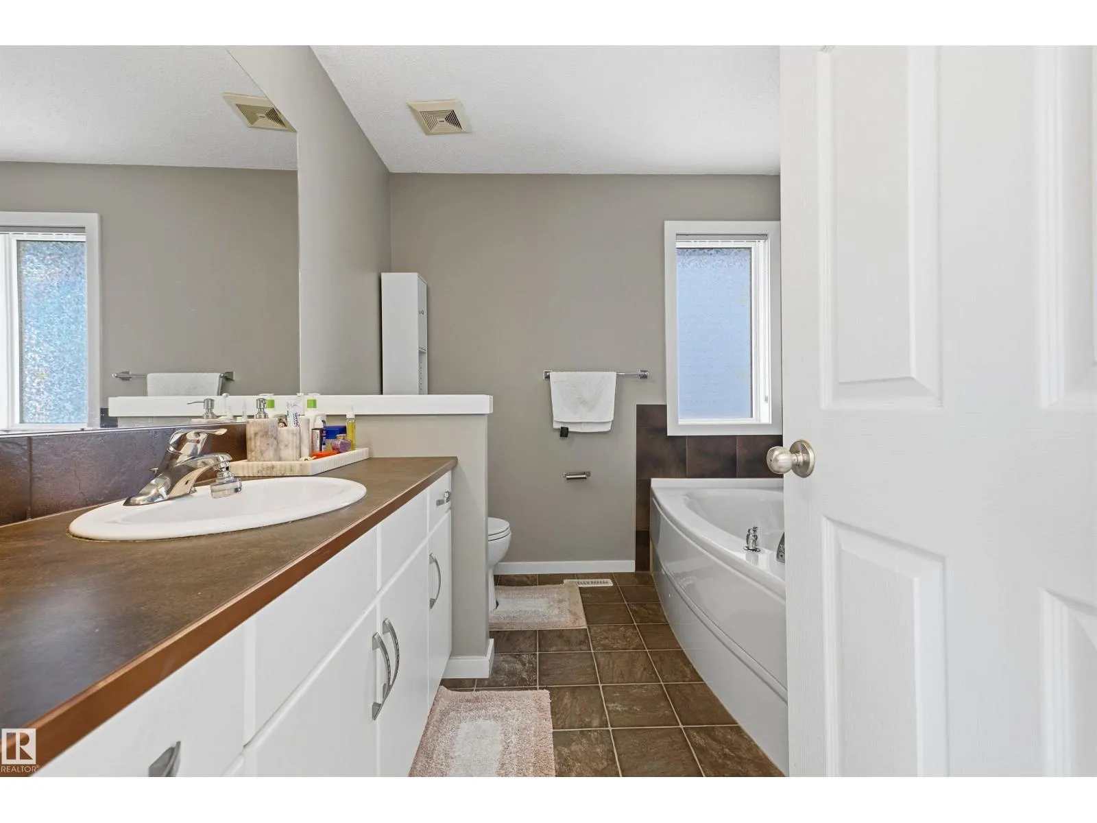 3151 TRELLE LO NW