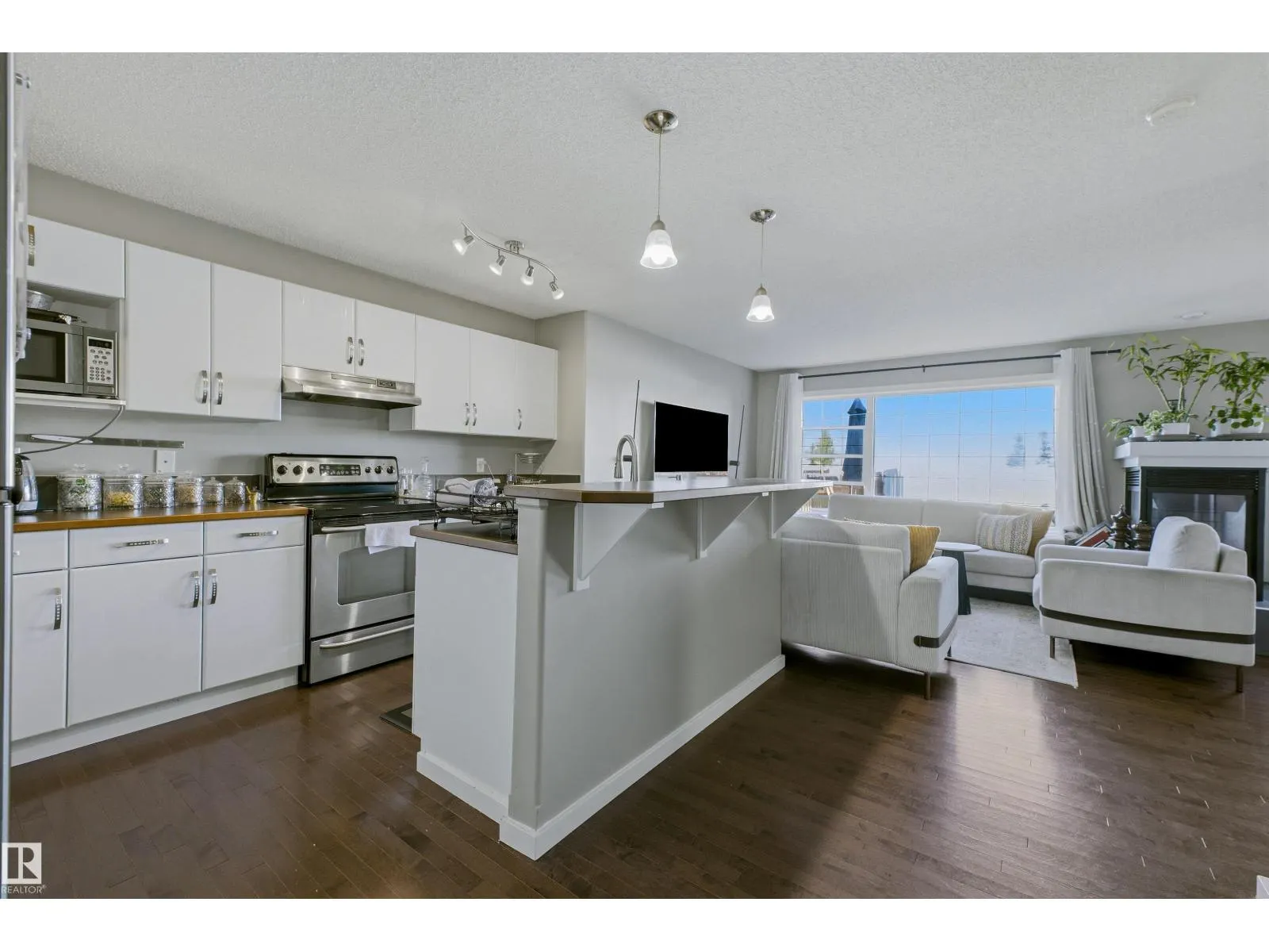 3151 TRELLE LO NW