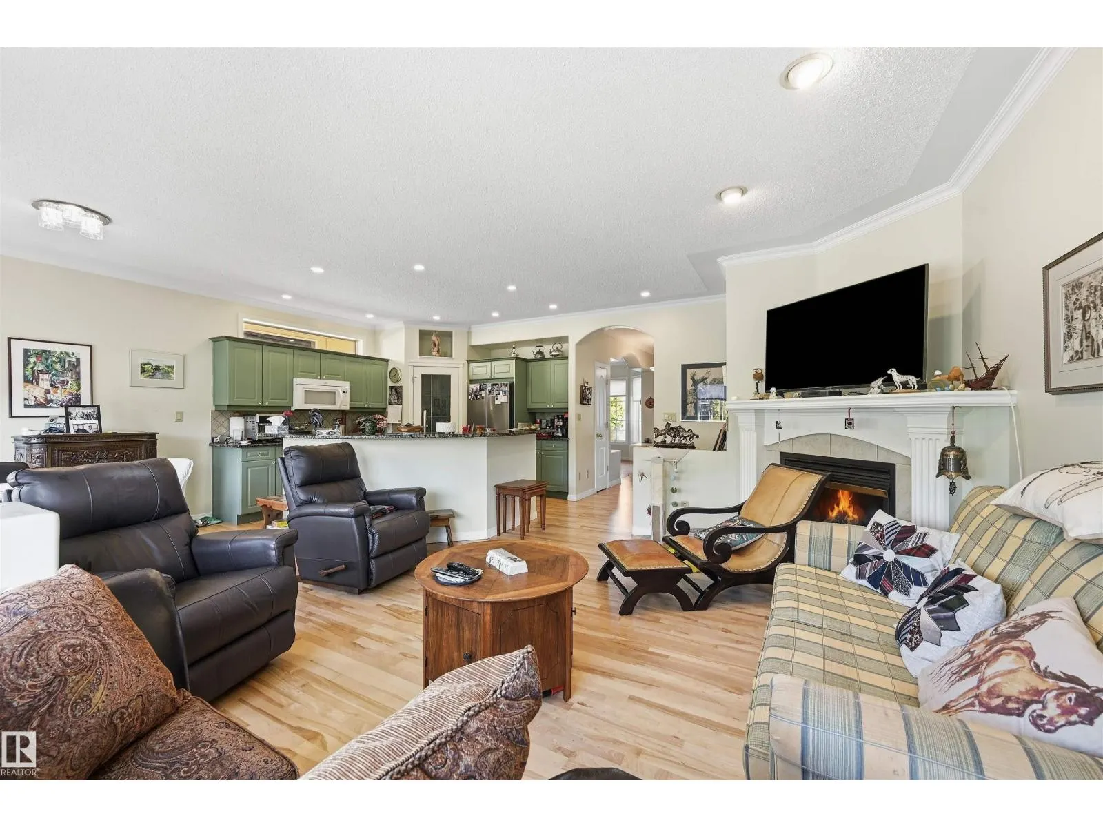 #11 170 KINGSWOOD BV