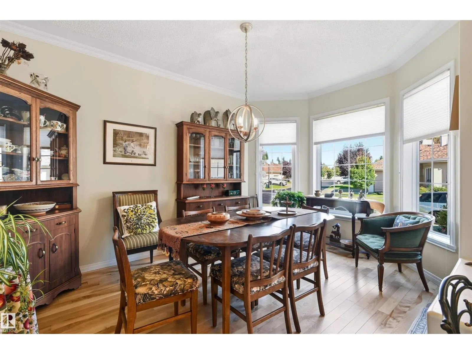 #11 170 KINGSWOOD BV