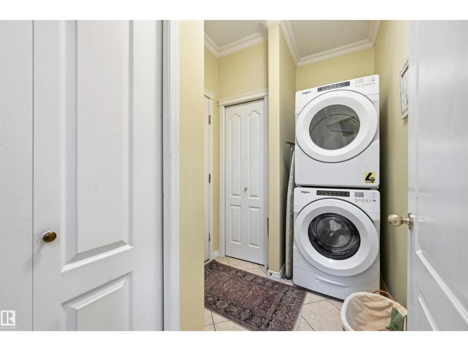 #11 170 KINGSWOOD BV
