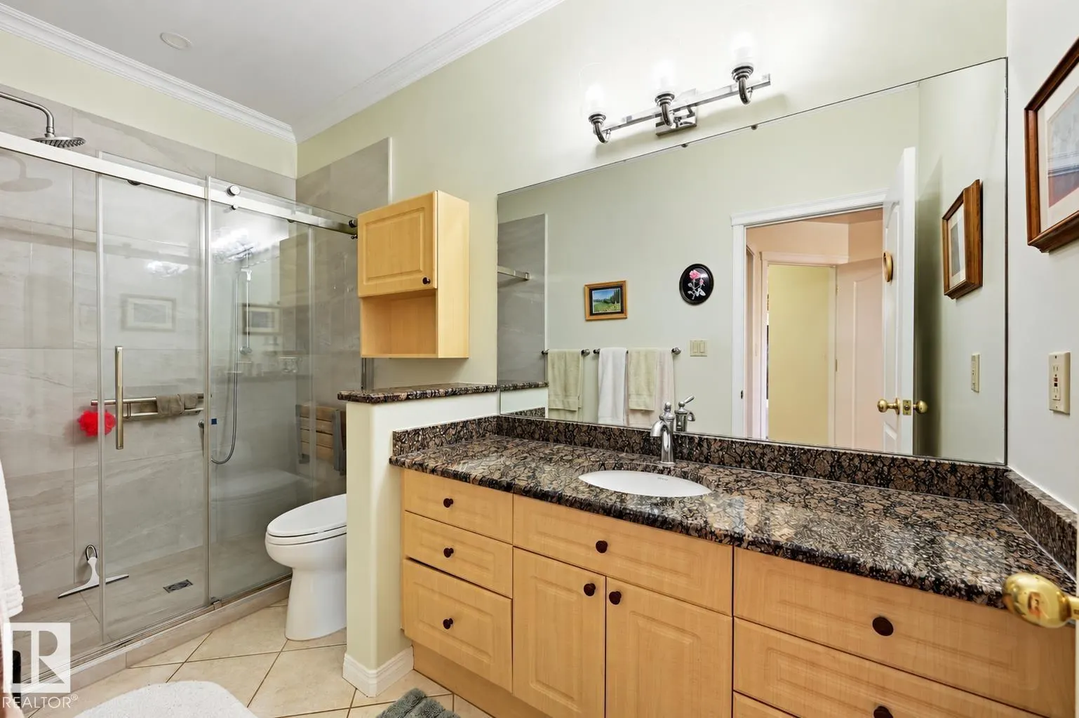 #11 170 KINGSWOOD BV