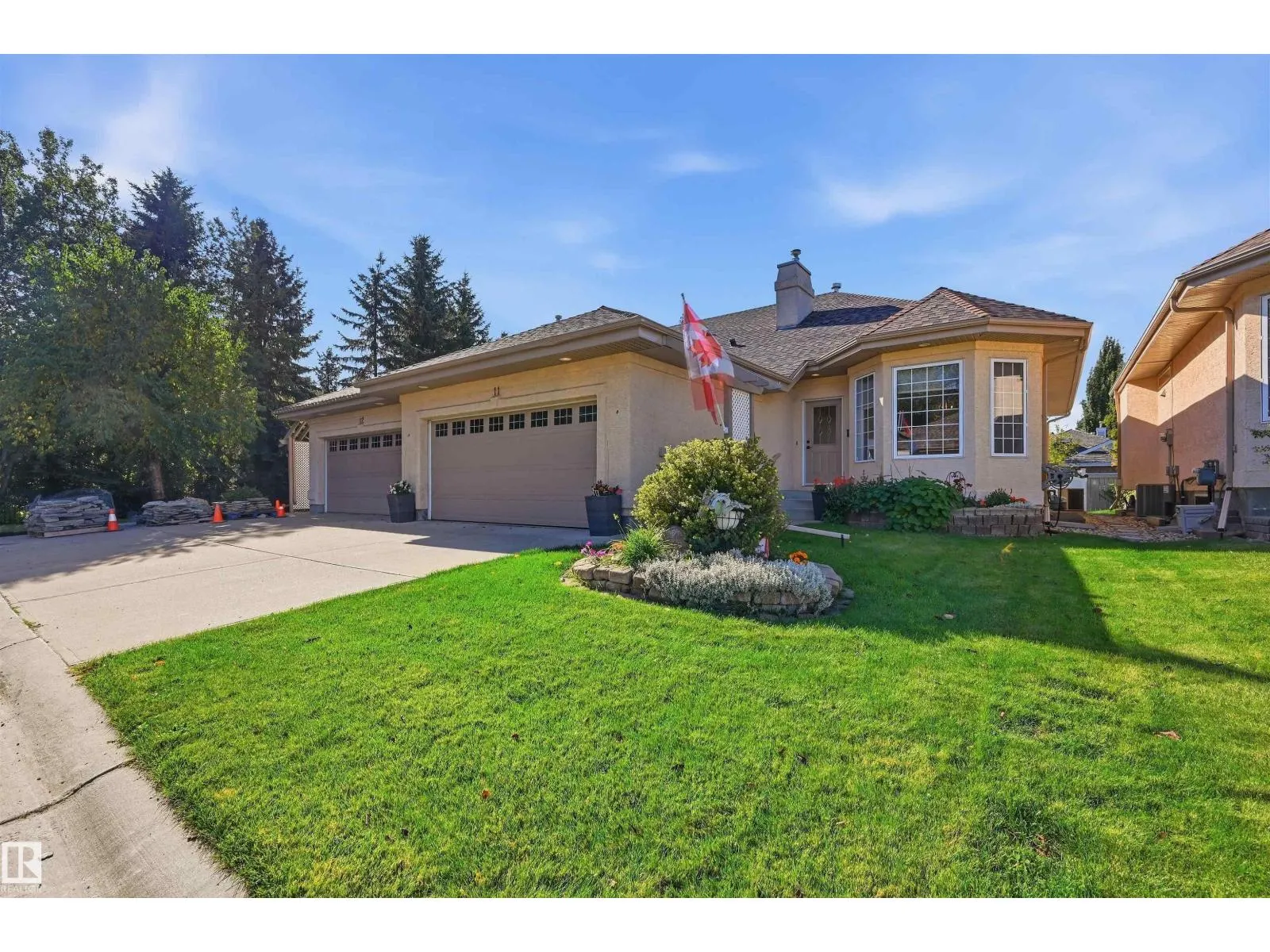 #11 170 KINGSWOOD BV