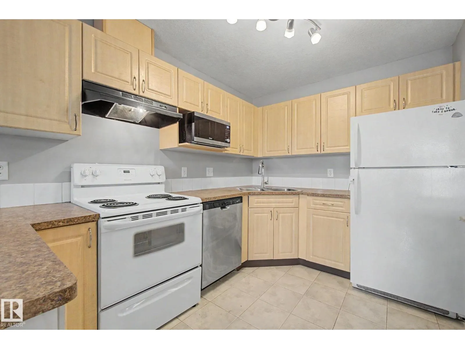 #105 240 SPRUCE RIDGE RD