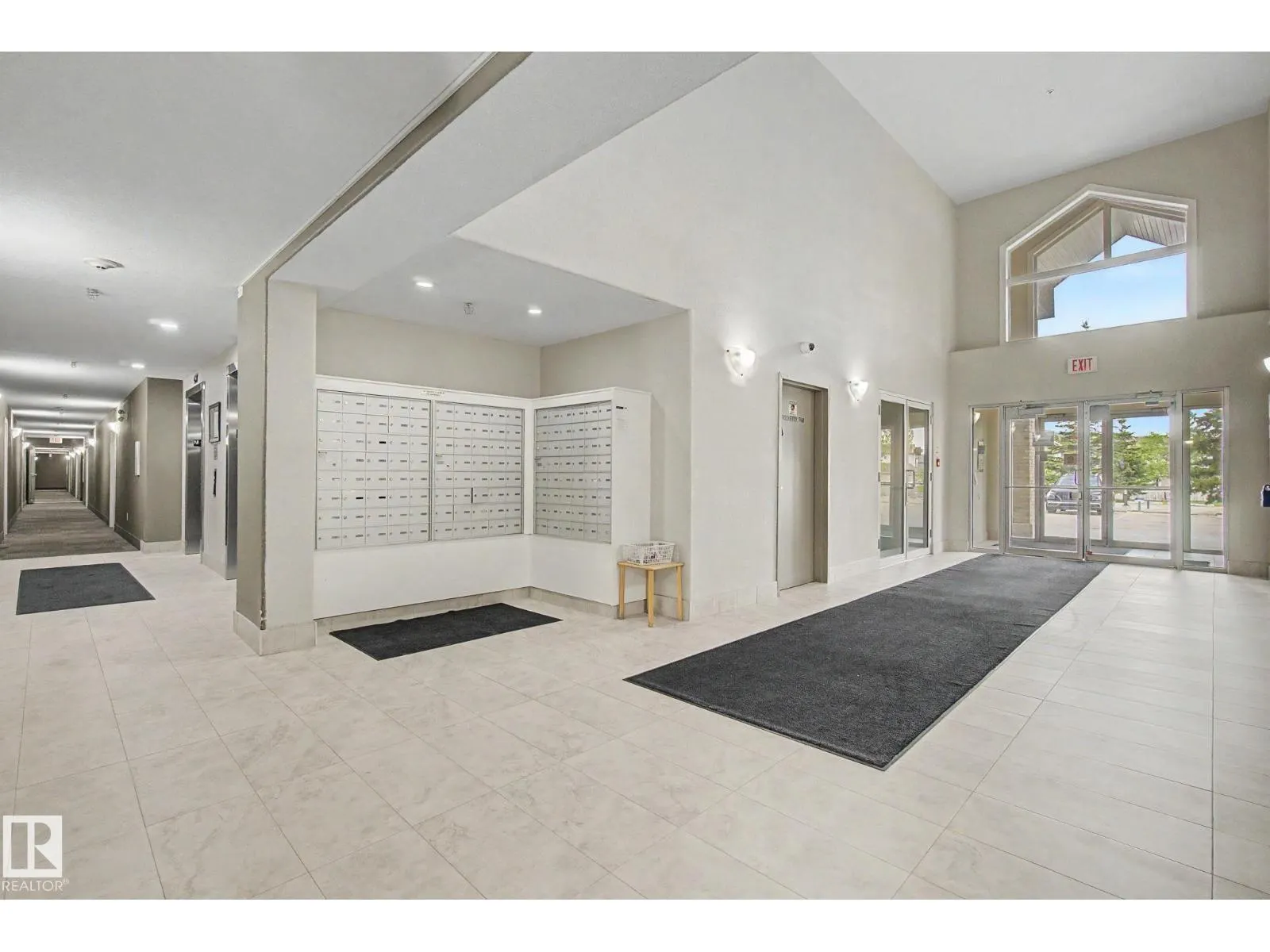 #105 240 SPRUCE RIDGE RD