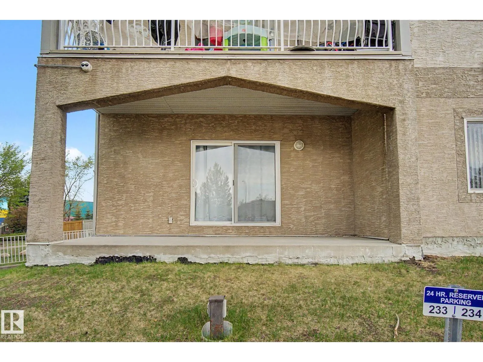 #105 240 SPRUCE RIDGE RD