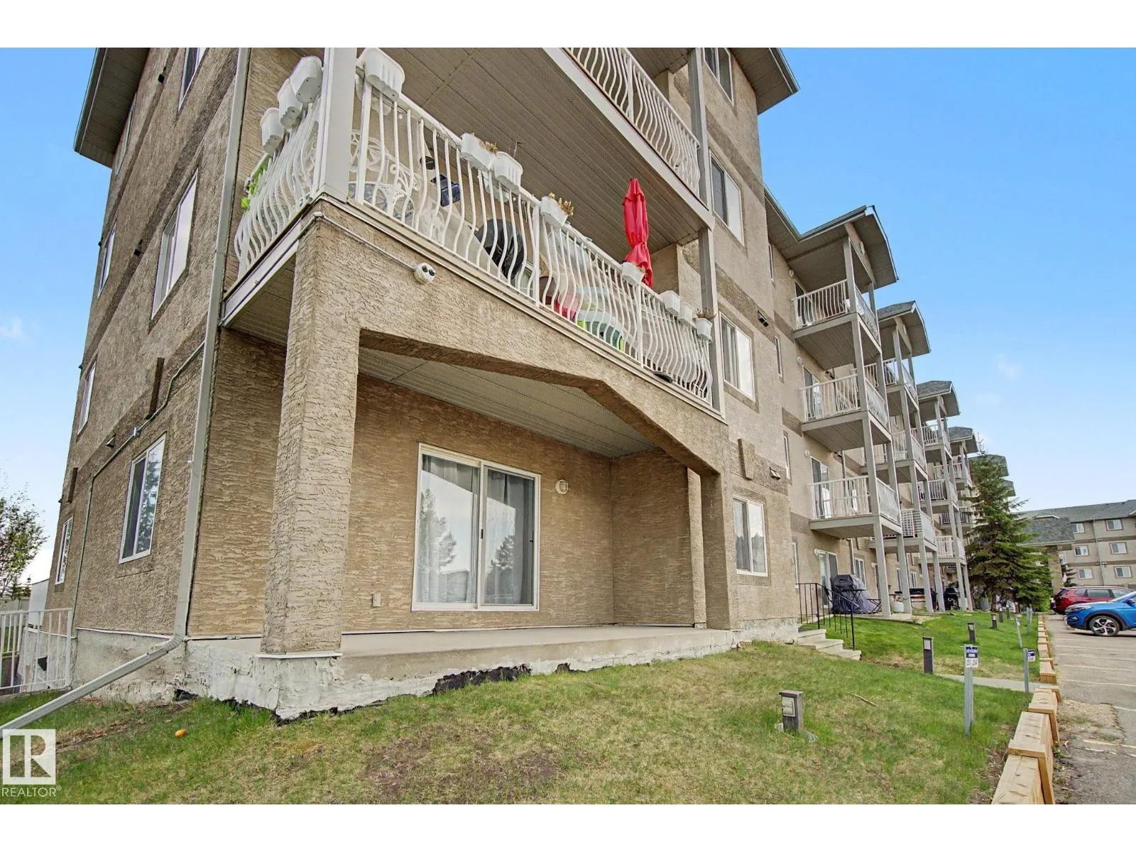 #105 240 SPRUCE RIDGE RD