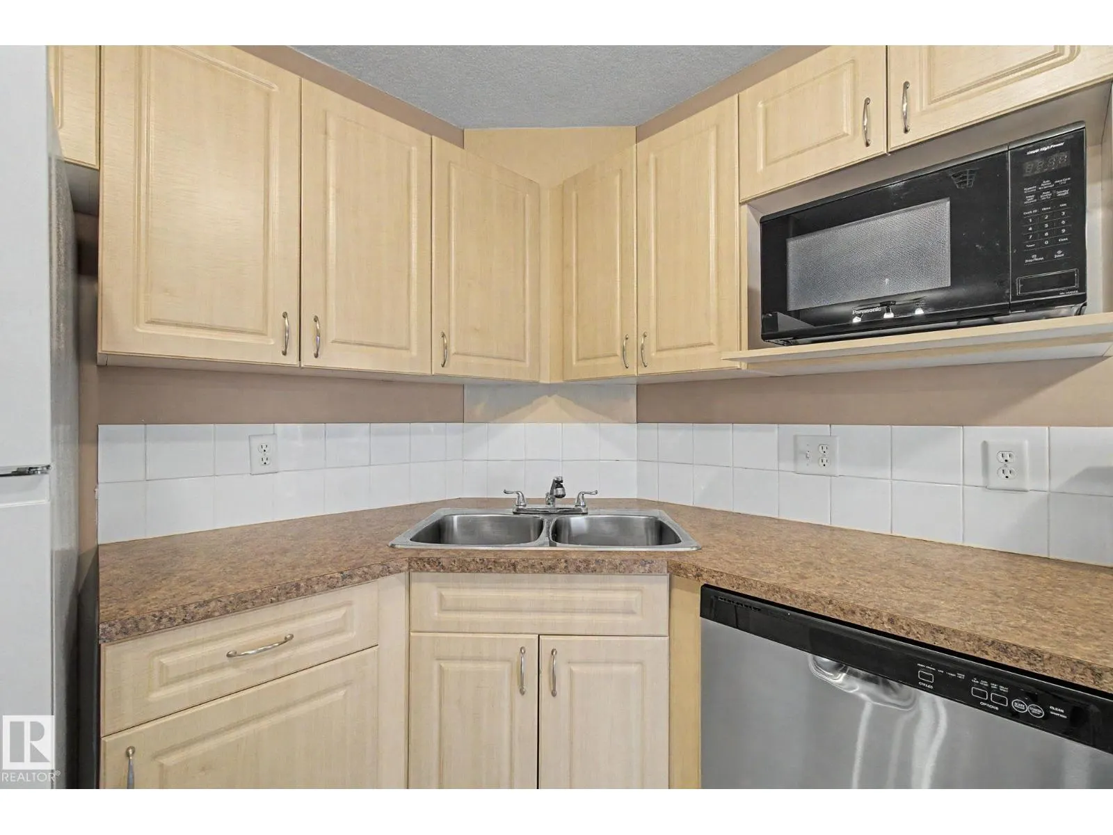 #323 240 SPRUCE RIDGE RD