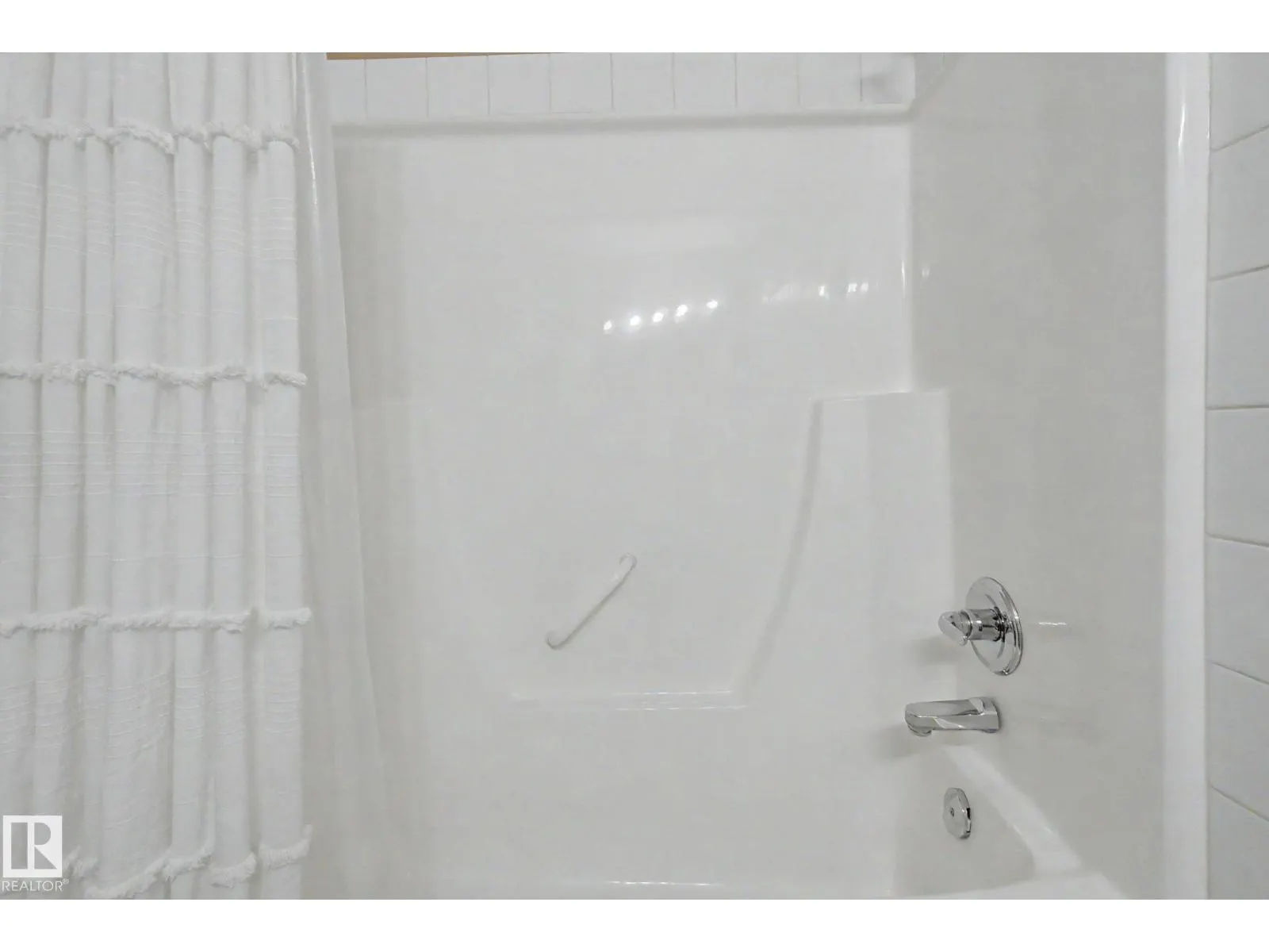 #323 240 SPRUCE RIDGE RD