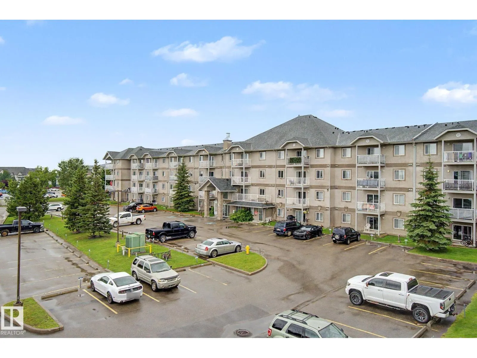 #323 240 SPRUCE RIDGE RD