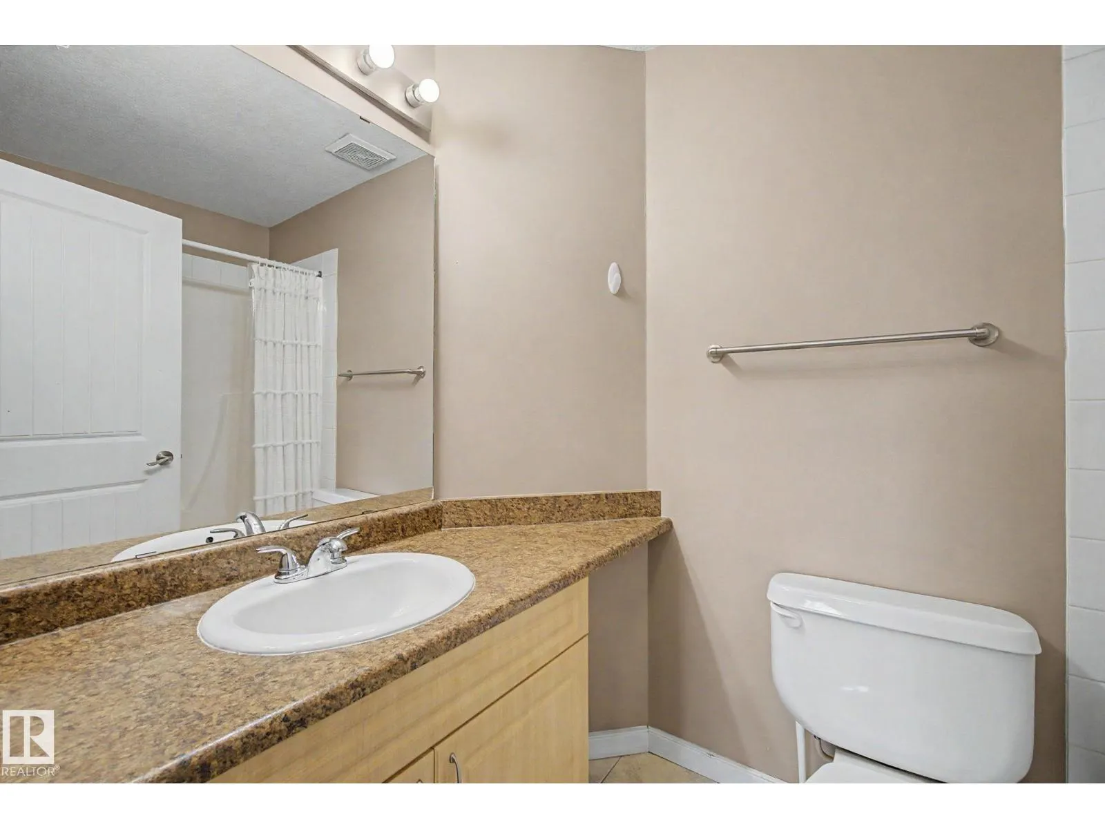 #323 240 SPRUCE RIDGE RD