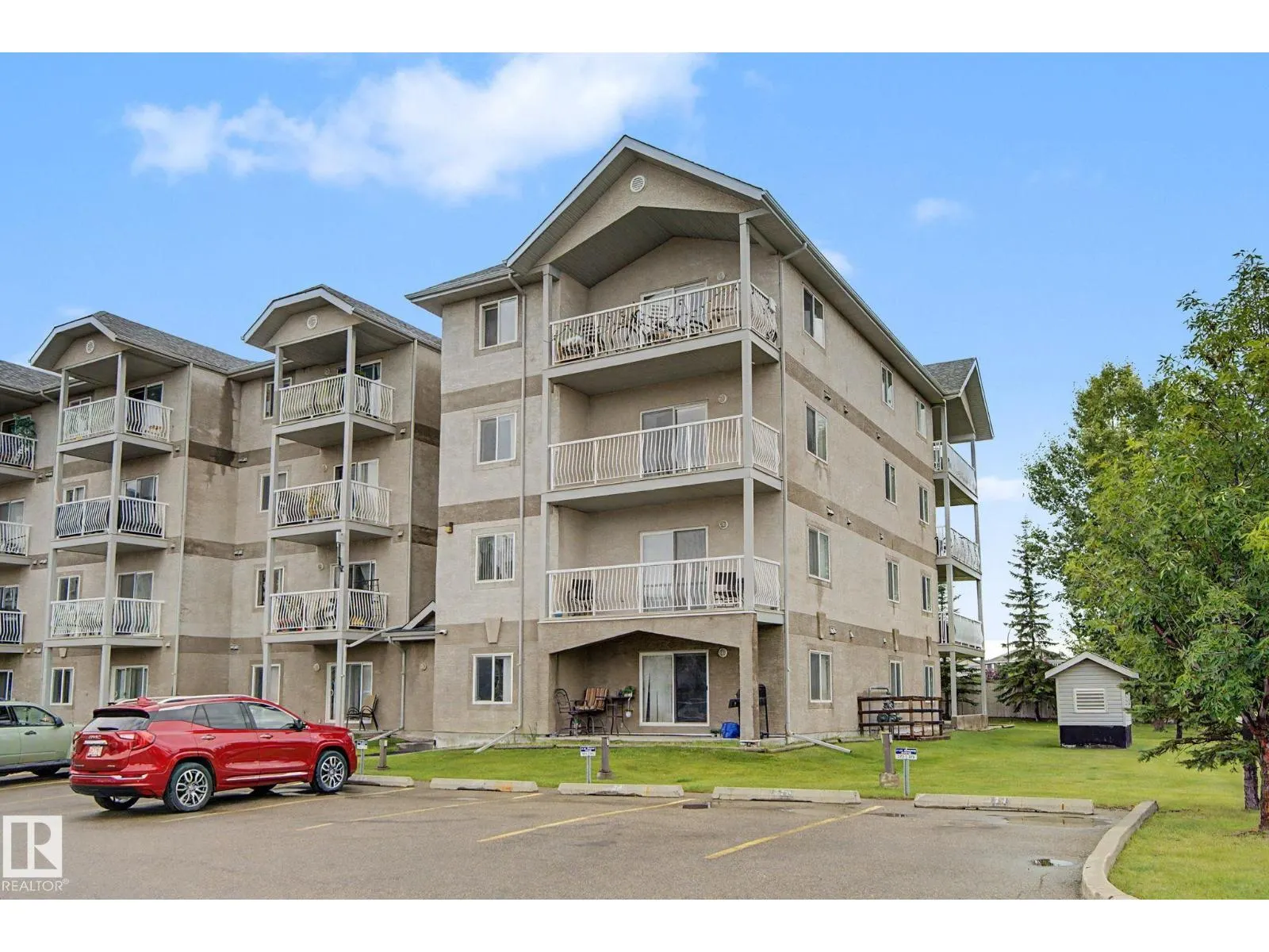 #323 240 SPRUCE RIDGE RD