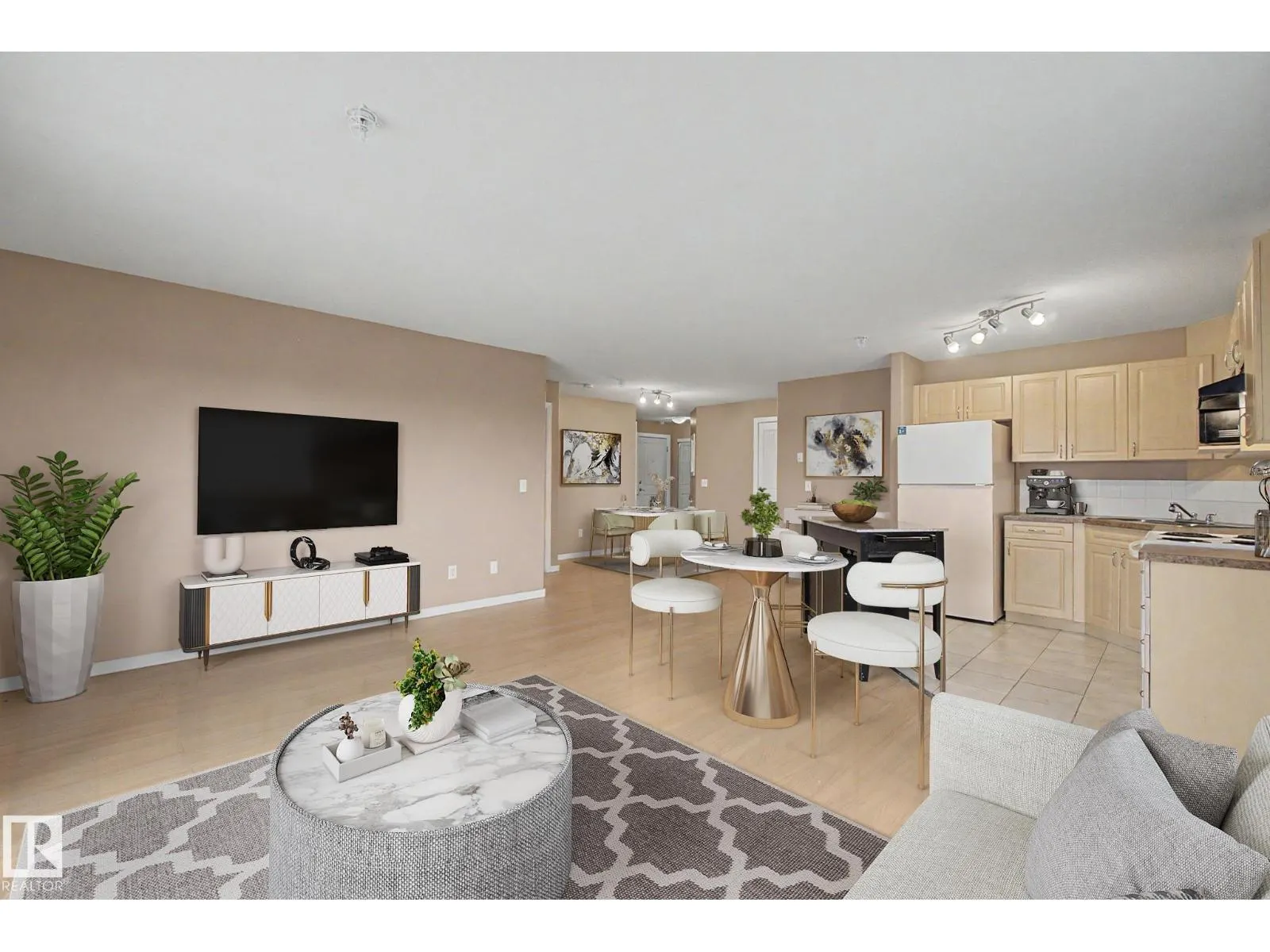 #323 240 SPRUCE RIDGE RD
