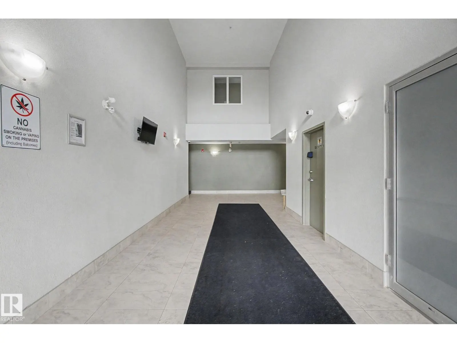 #323 240 SPRUCE RIDGE RD