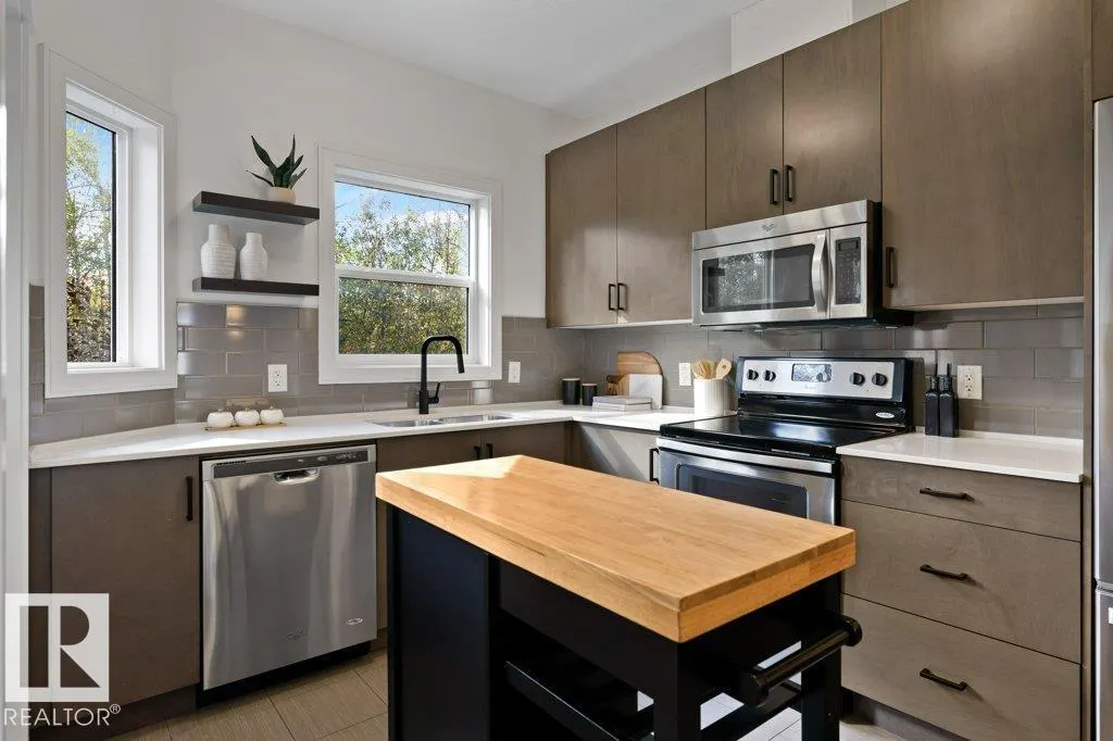 #19 150 EVERITT DR