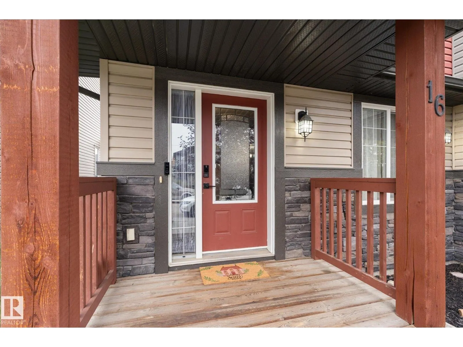 16 MEADOWLAND CR