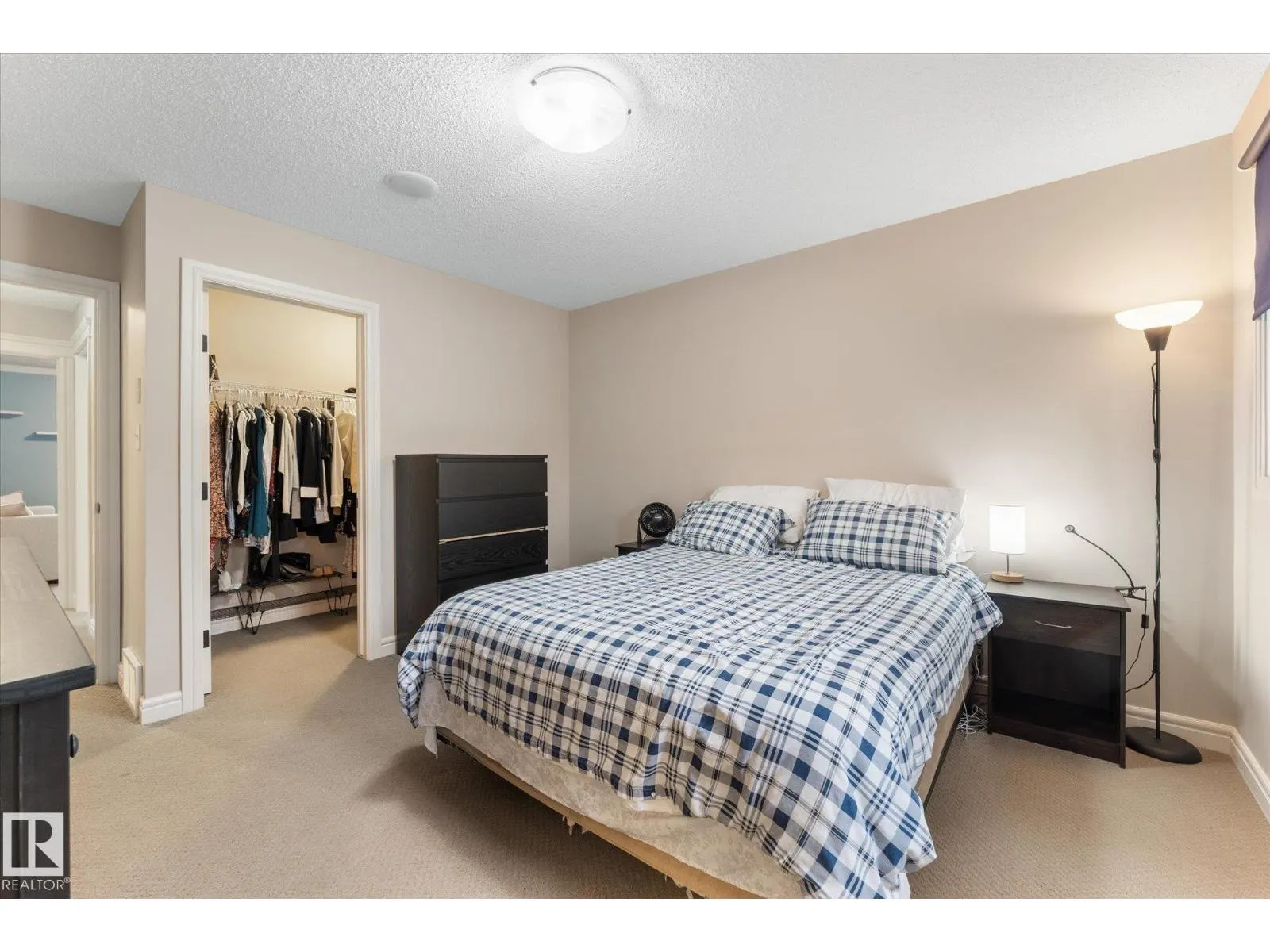 16 MEADOWLAND CR