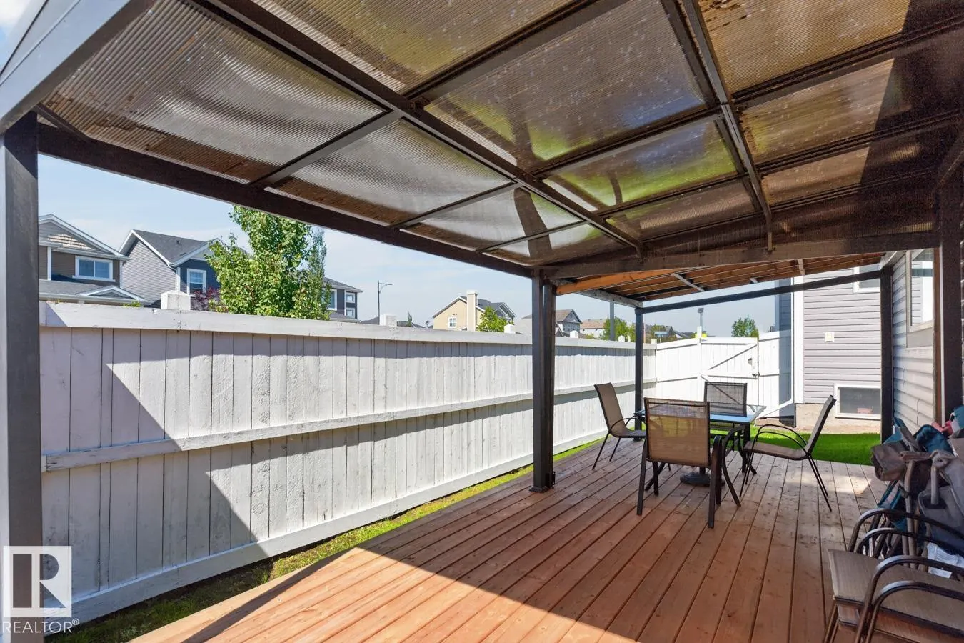 424 SIMMONDS WY
