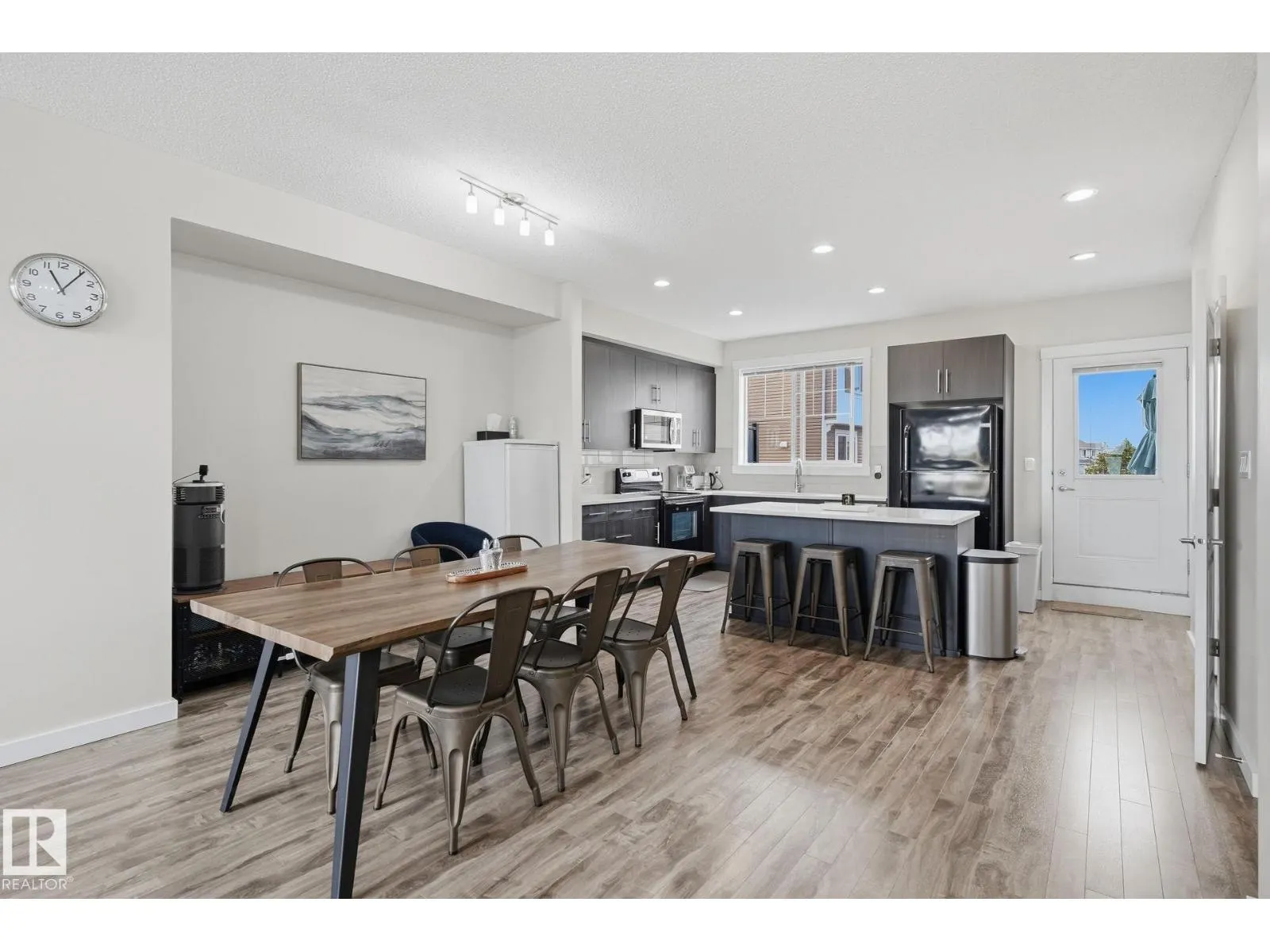 #106 8530 94 ST NE