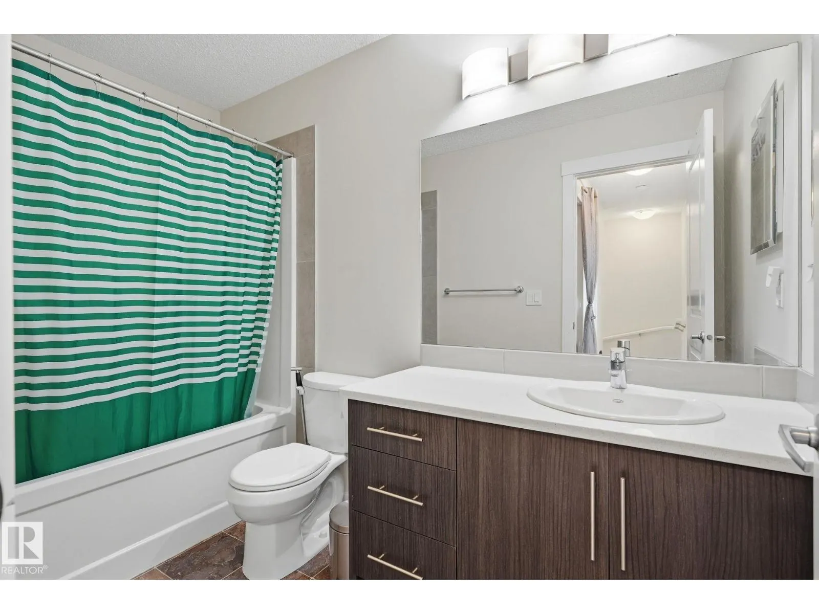 #106 8530 94 ST NE