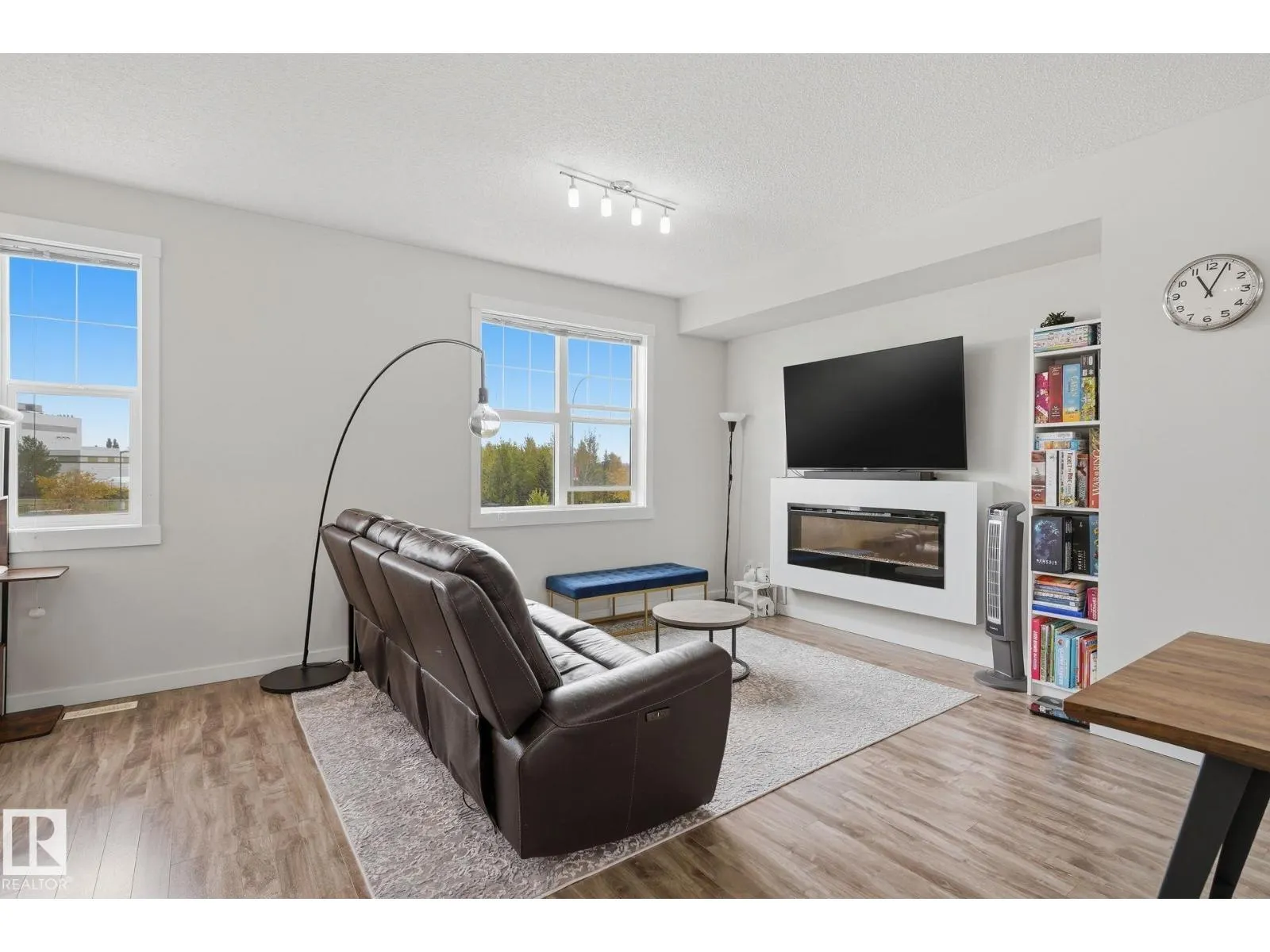 #106 8530 94 ST NE