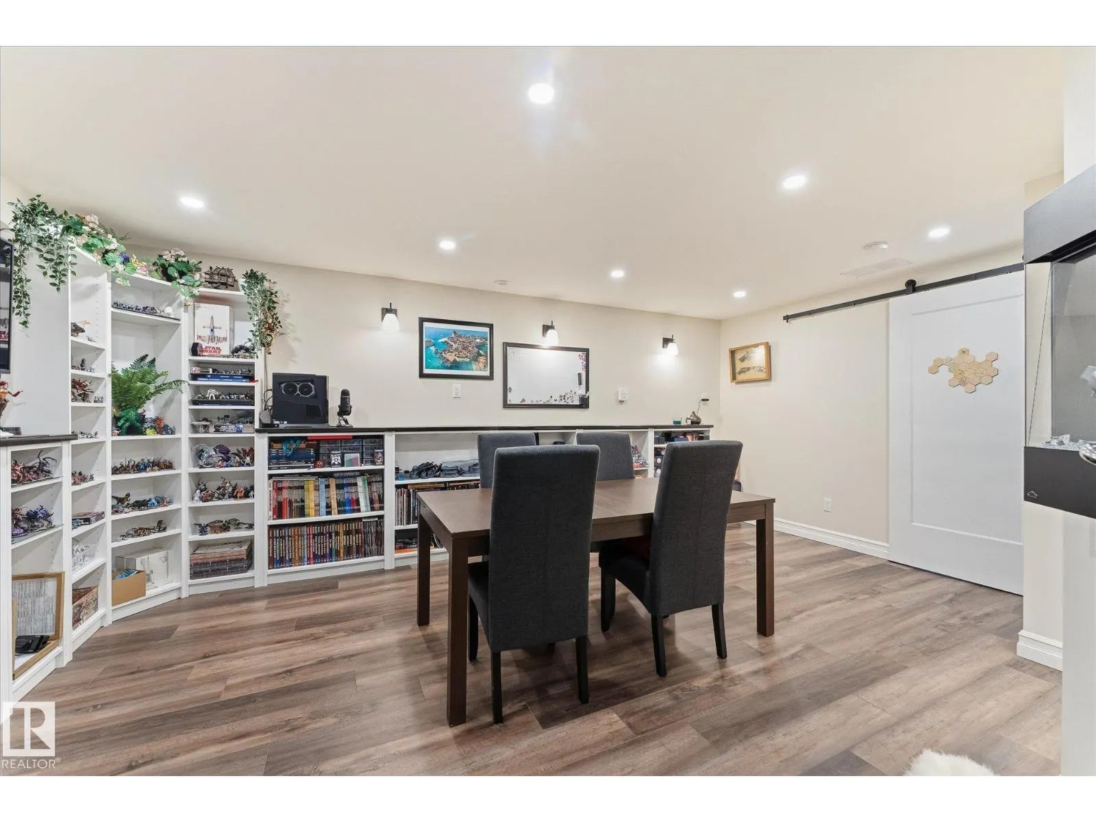 #39 219 CHARLOTTE WY