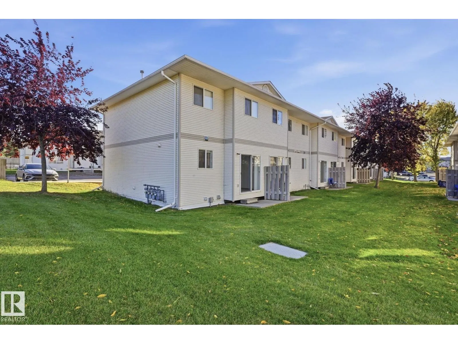 #408 610 KING ST