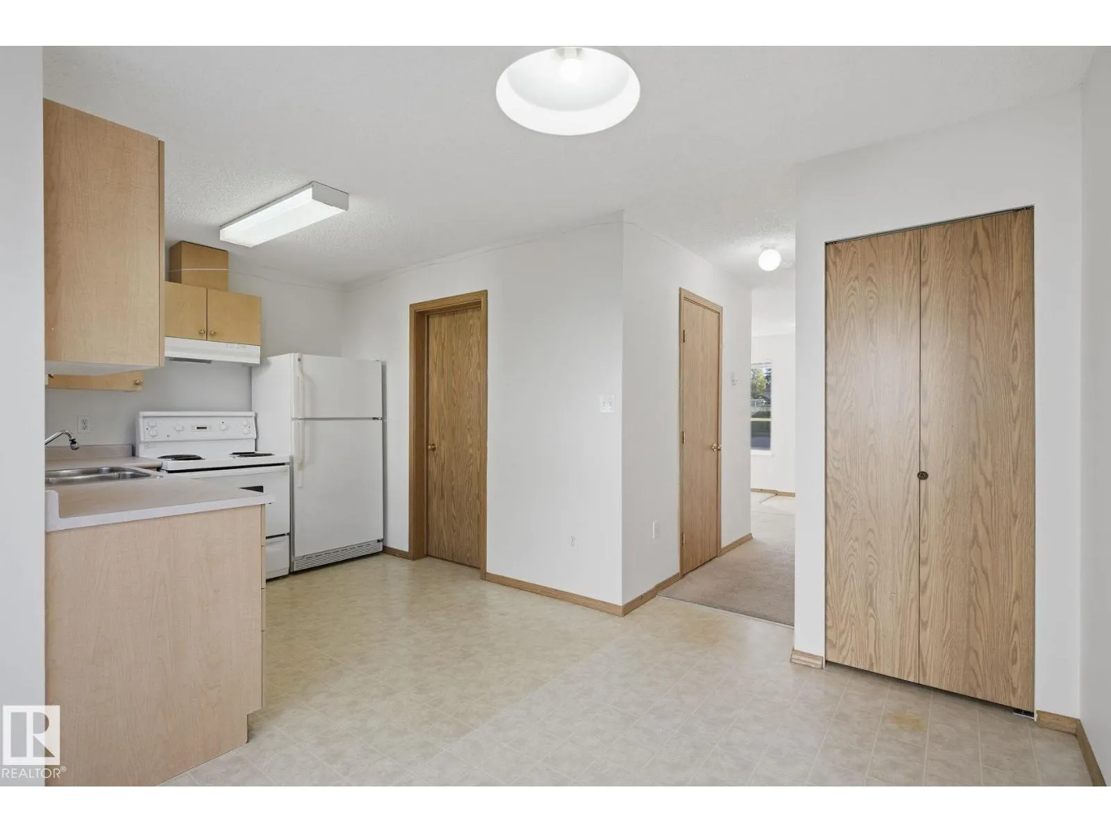 #408 610 KING ST