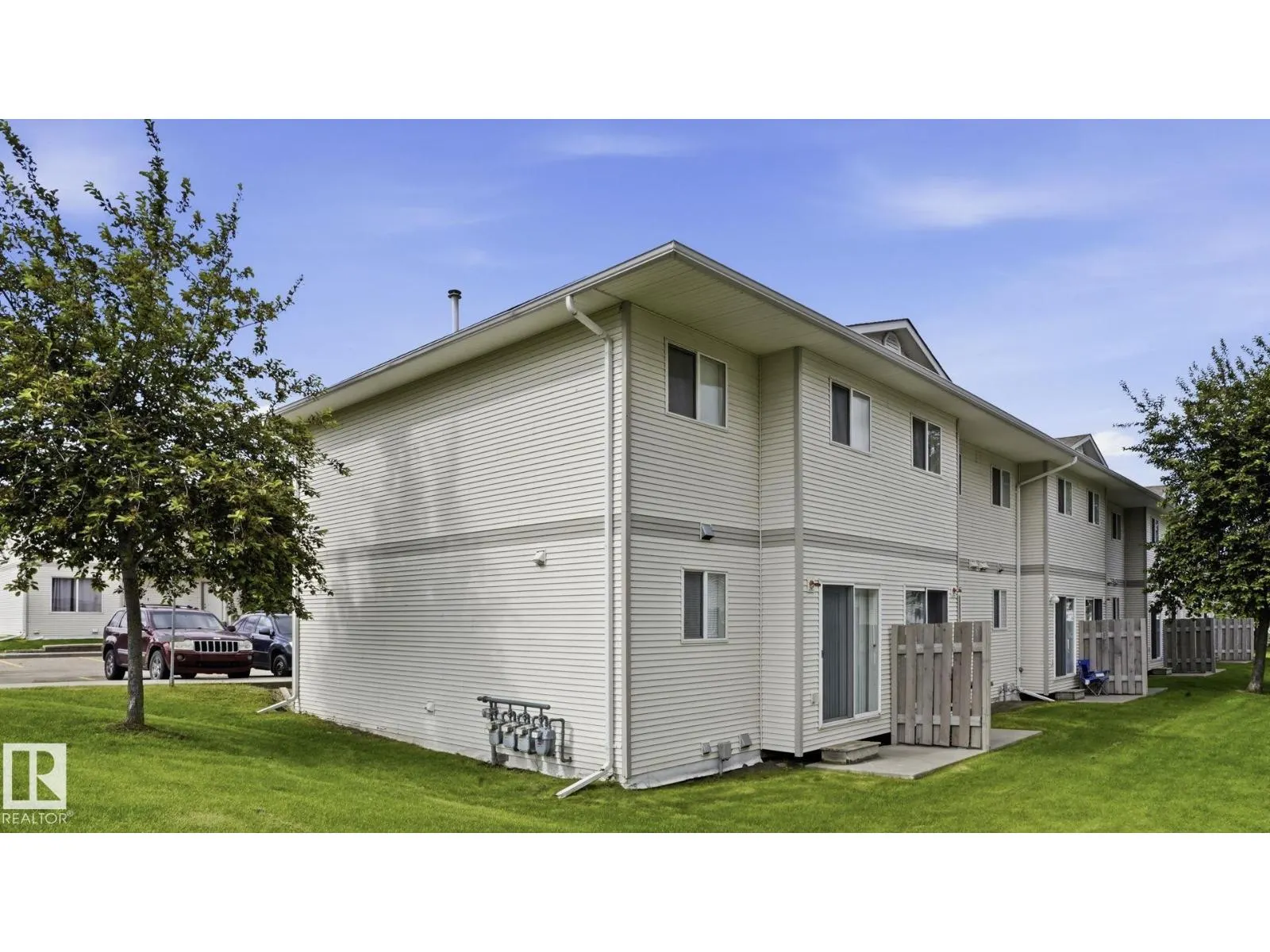 #408 610 KING ST
