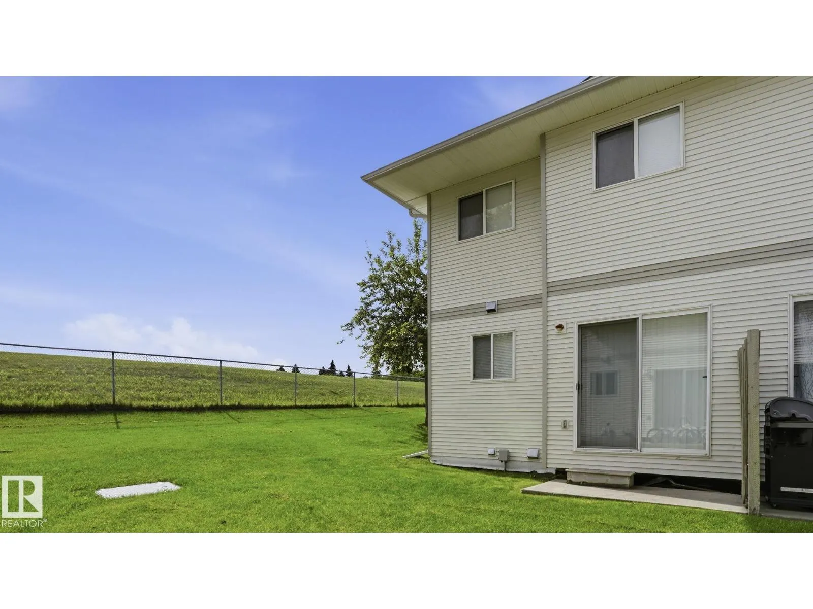 #408 610 KING ST