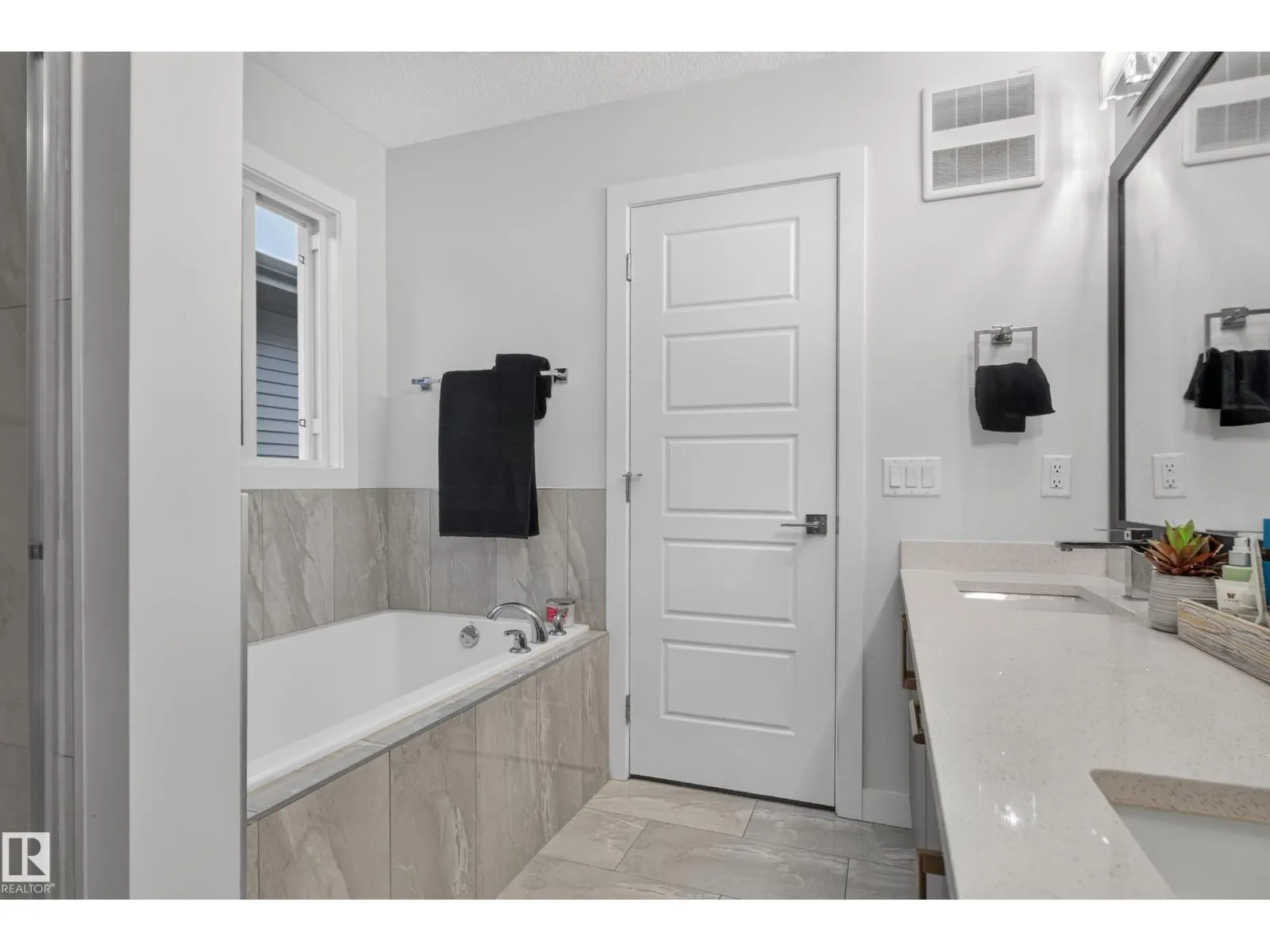 103 EDGEFIELD WY