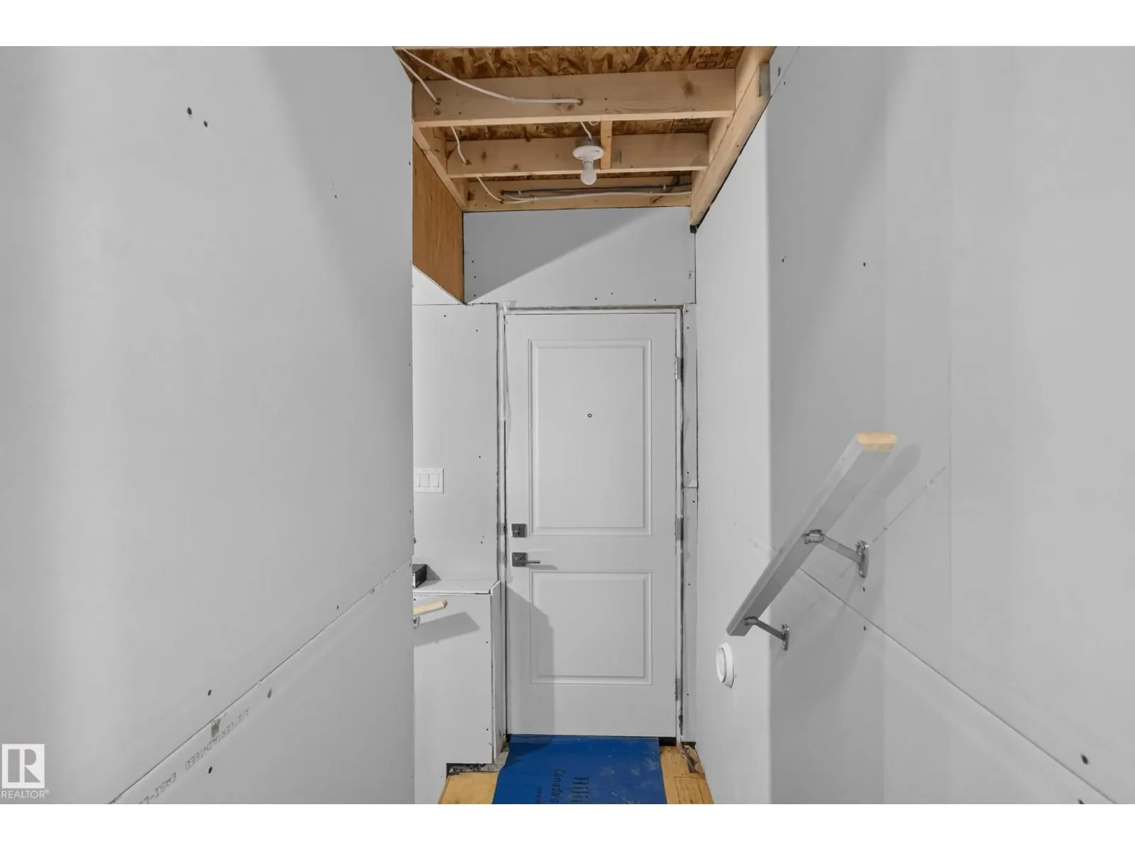 103 EDGEFIELD WY