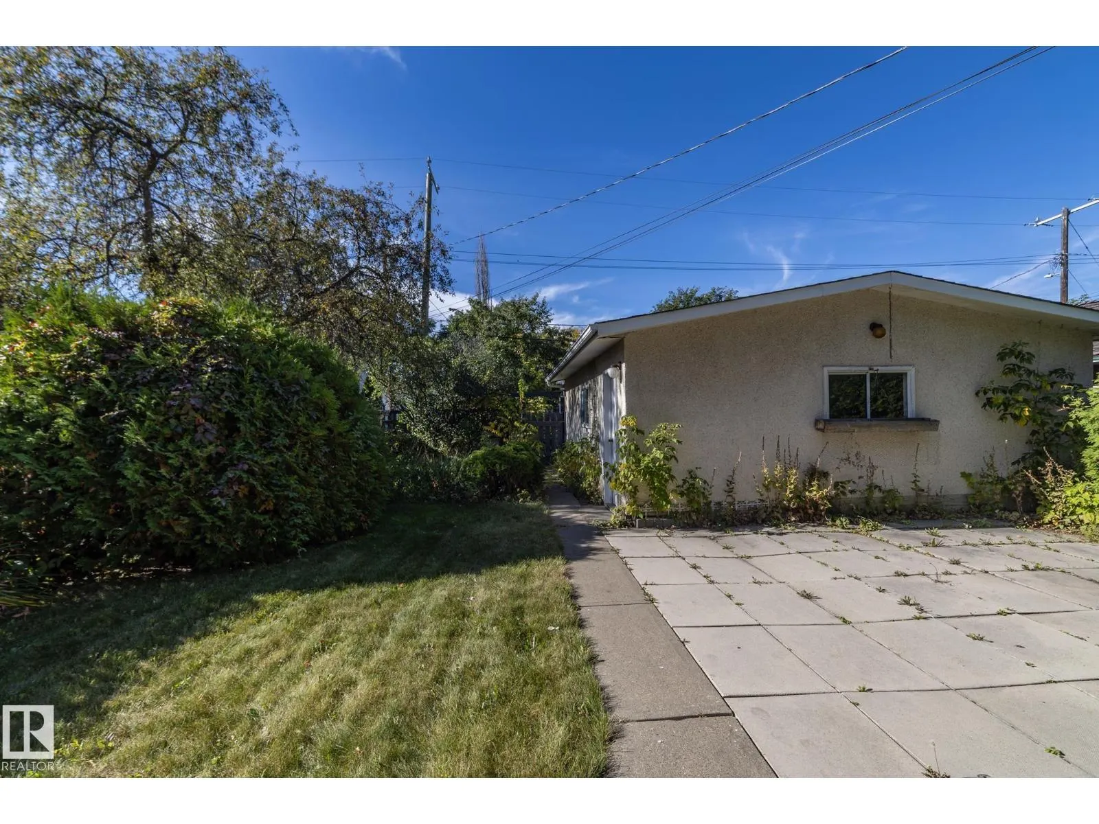 11322 52 ST NW
