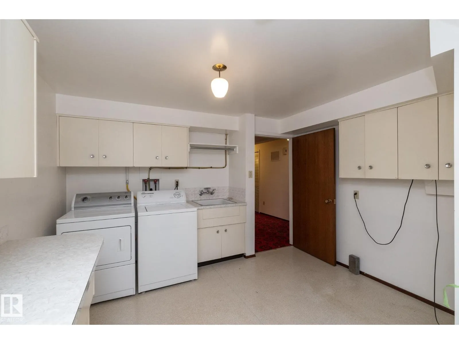 11322 52 ST NW