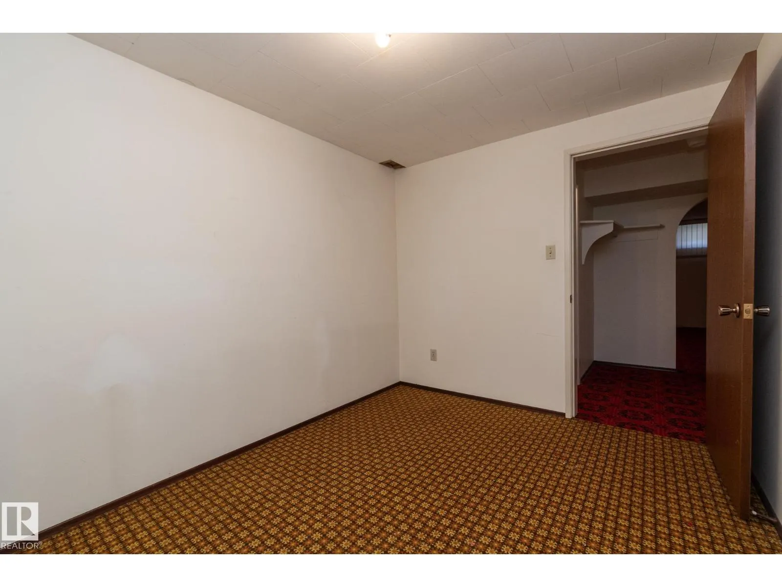 11322 52 ST NW