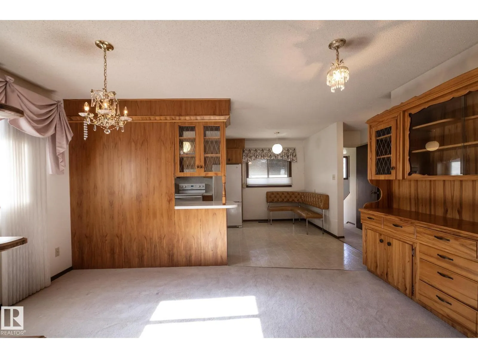 11322 52 ST NW