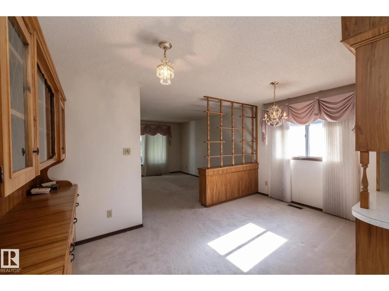 11322 52 ST NW