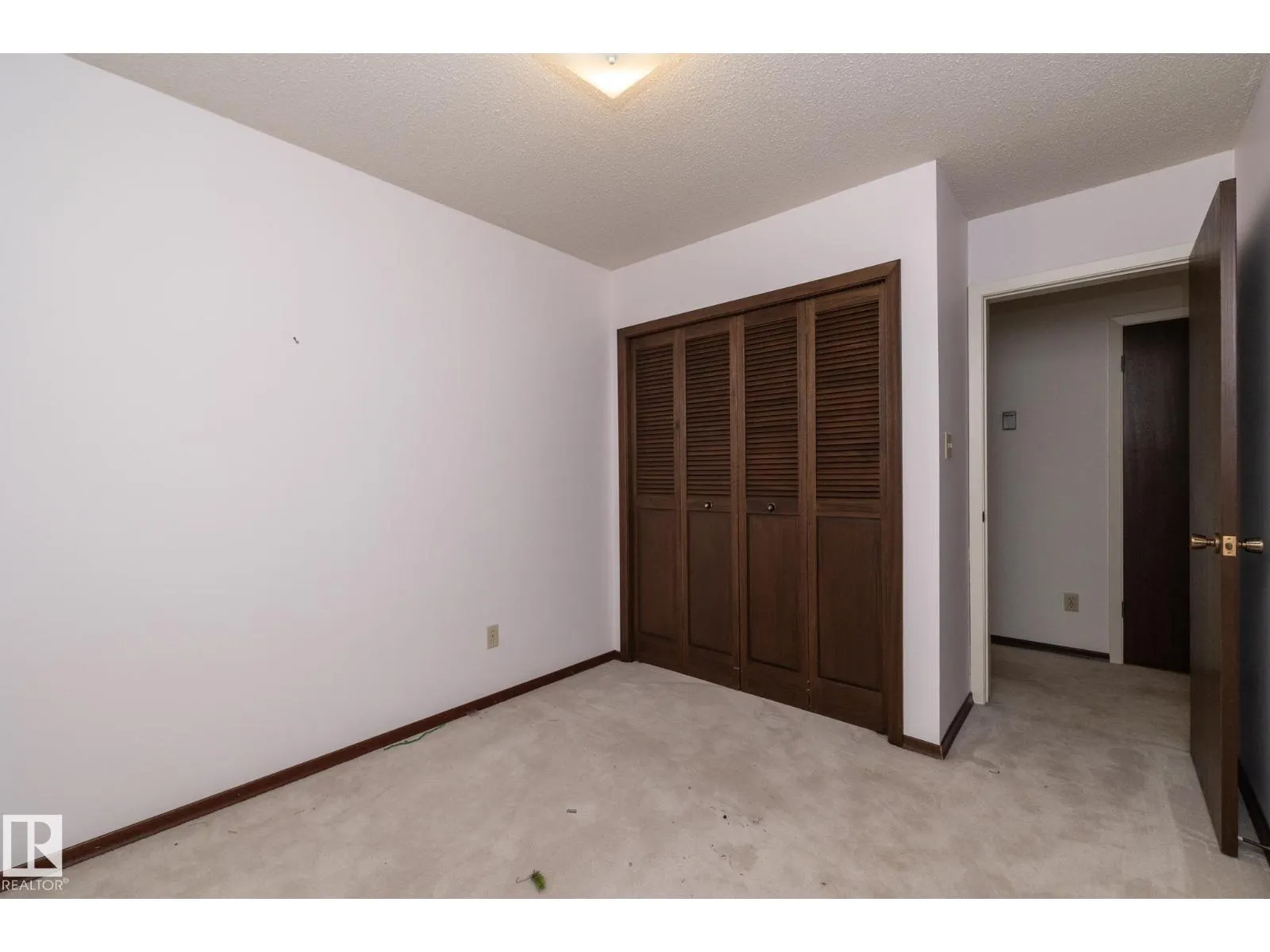 11322 52 ST NW