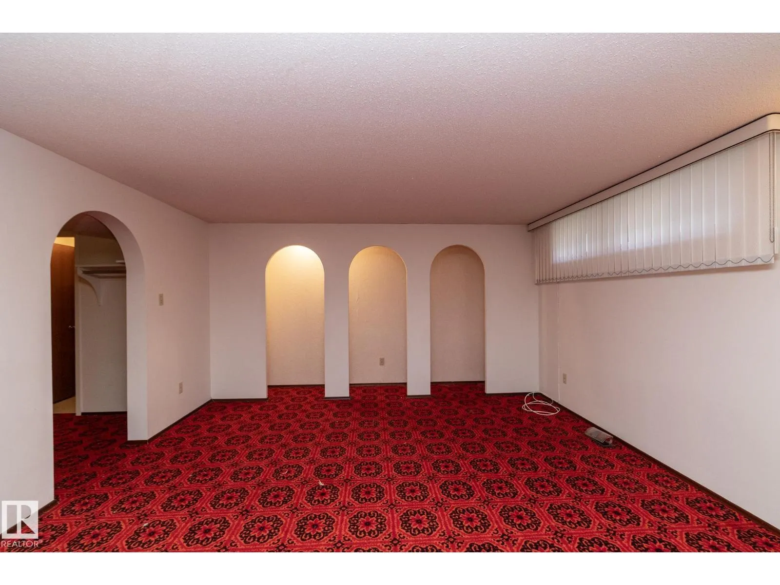 11322 52 ST NW